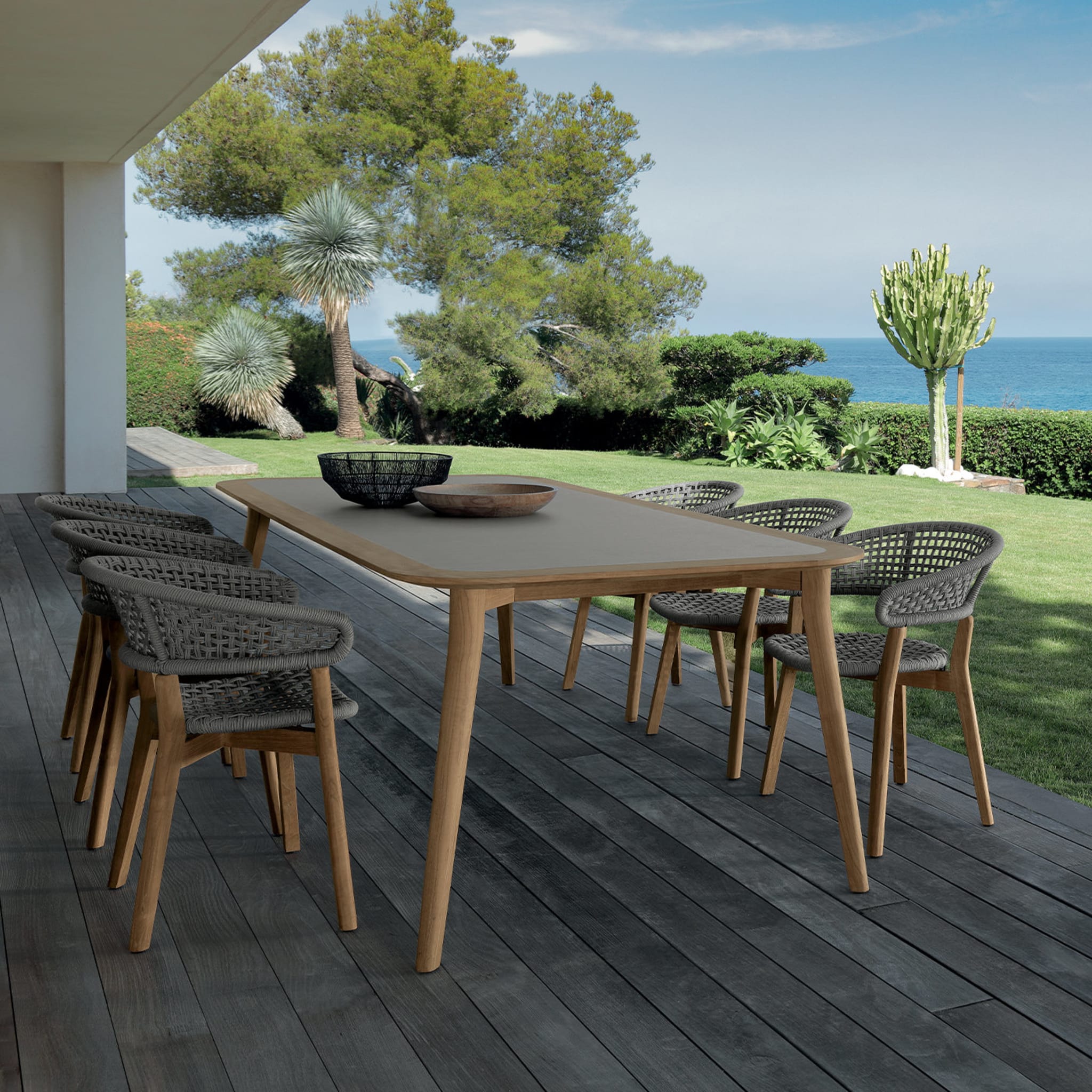 Moon Outdoor Dining Table - Alternative view 2
