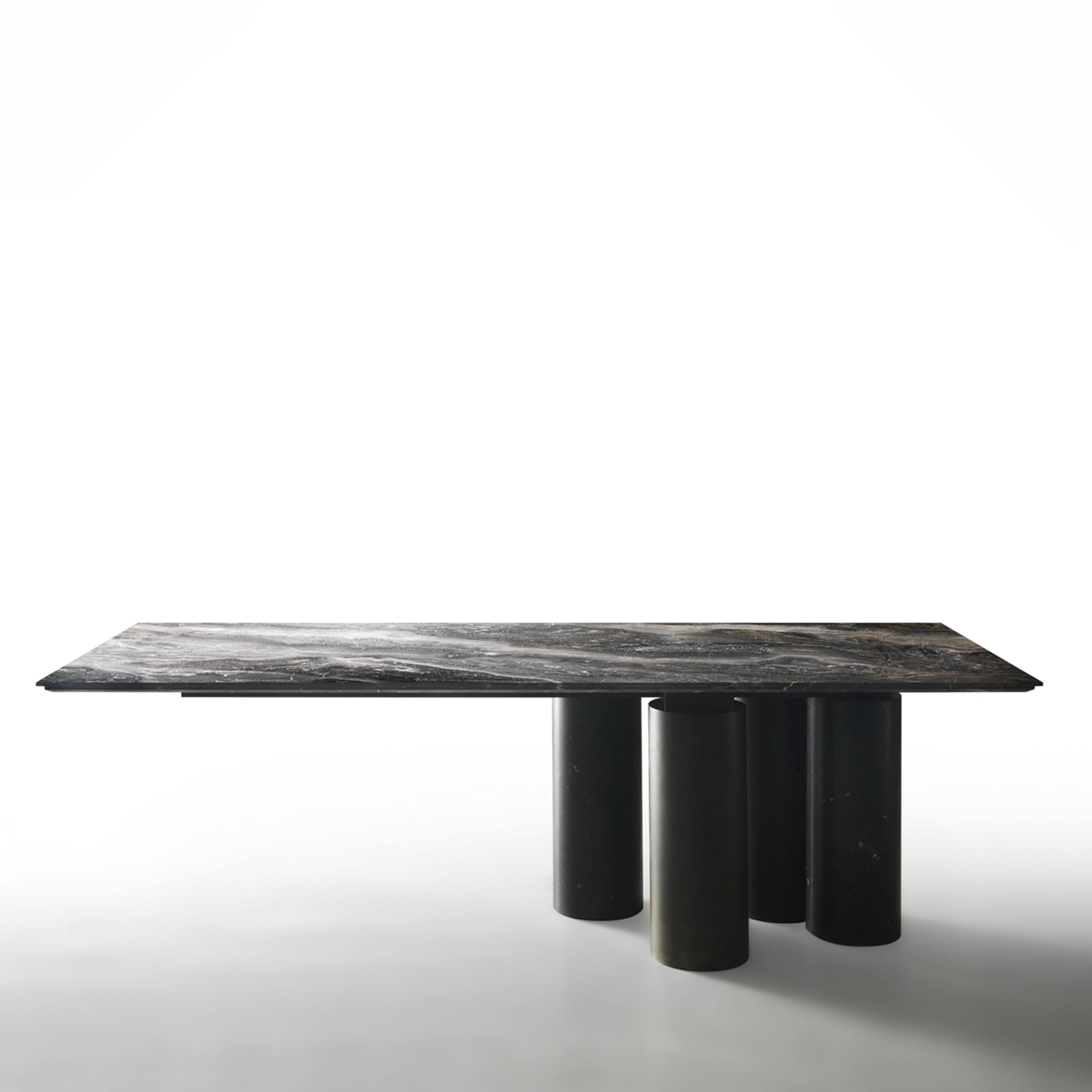 Arcaico  Dining Table by Enzo Berti - Alternative view 1