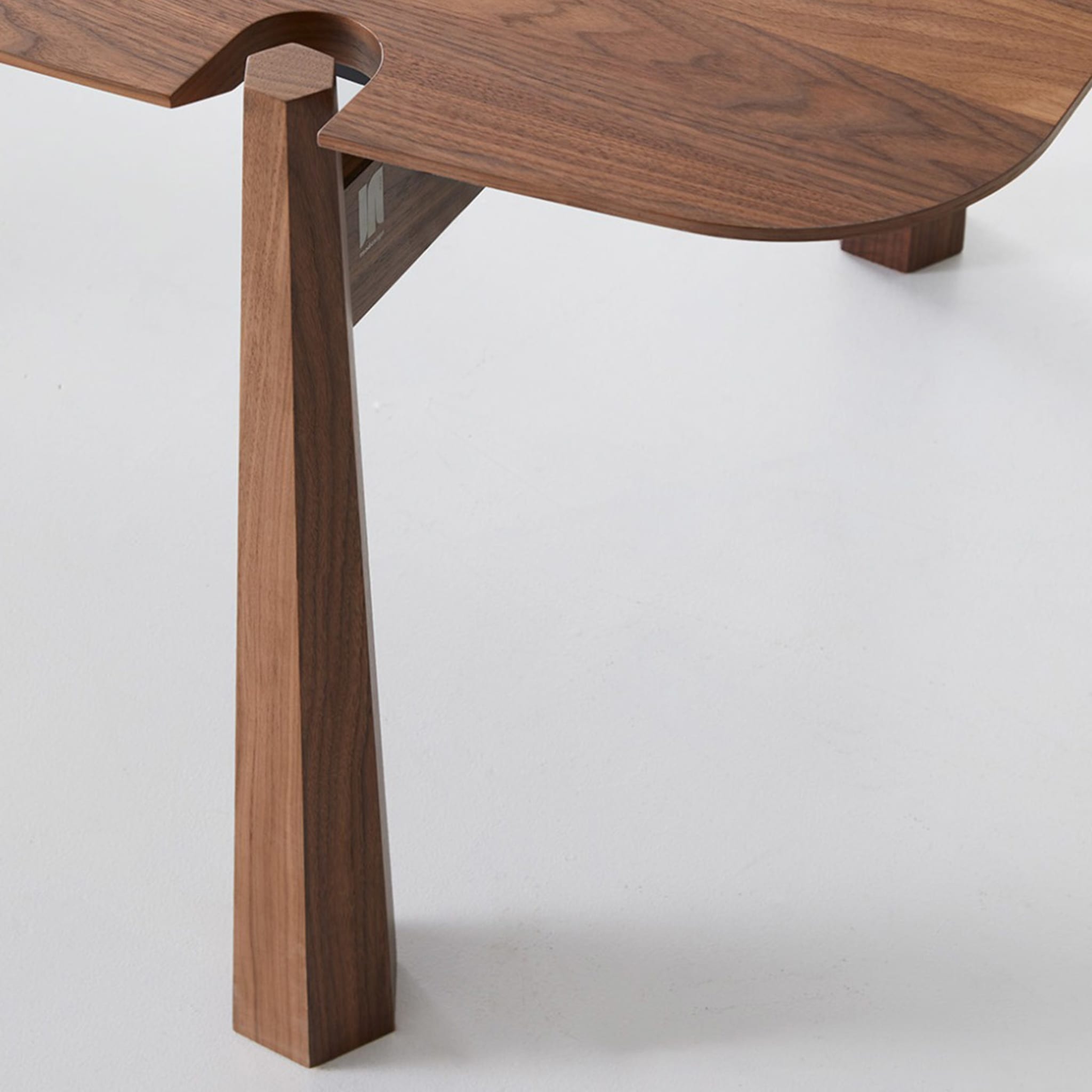 York Canaletto Wood Table - Alternative view 3