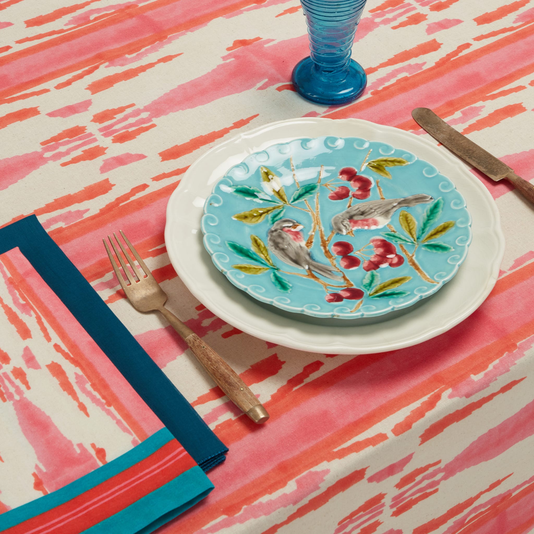 Flame Design Pink Rectangular Tablecloth  - Alternative view 3