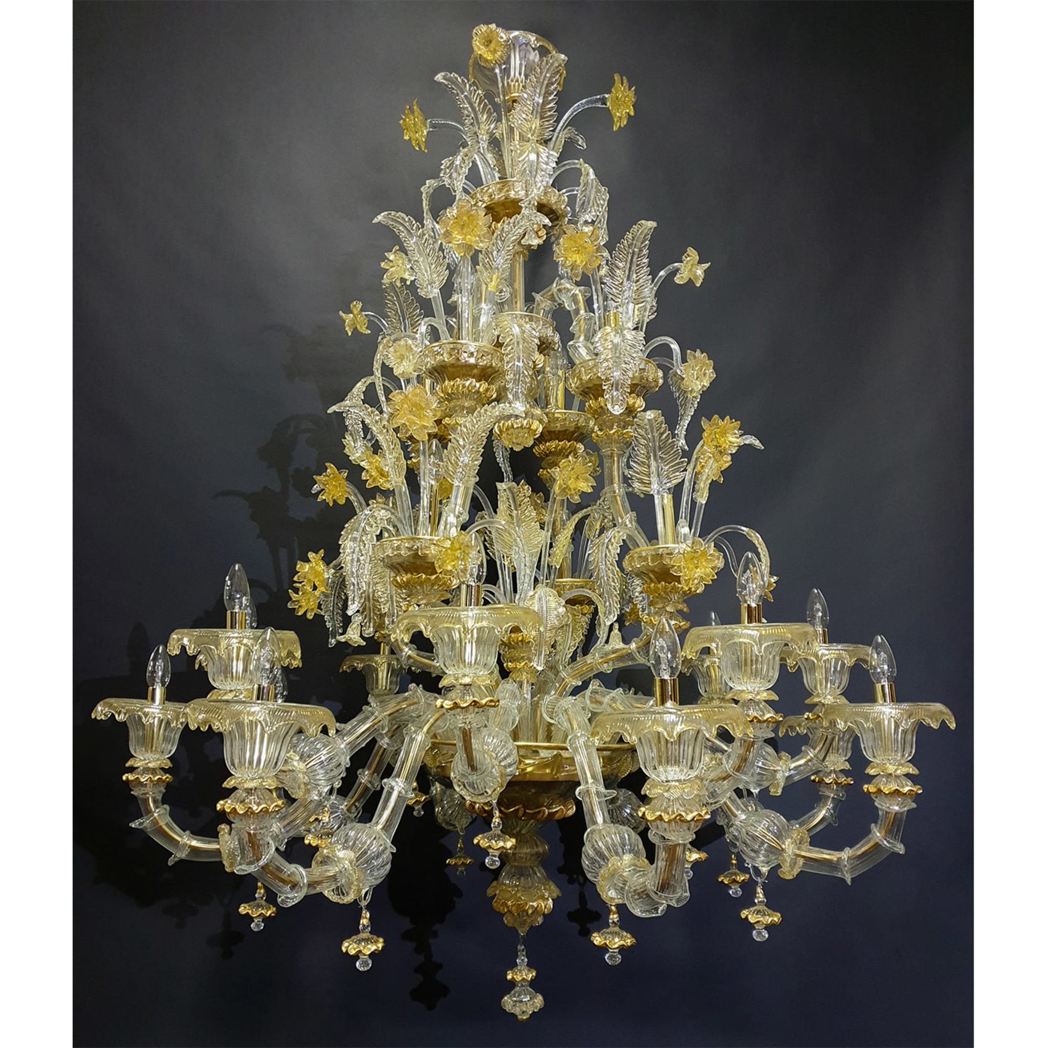 Rezzonico-style Gold and Crystal Chandelier #3 - Alternative view 5
