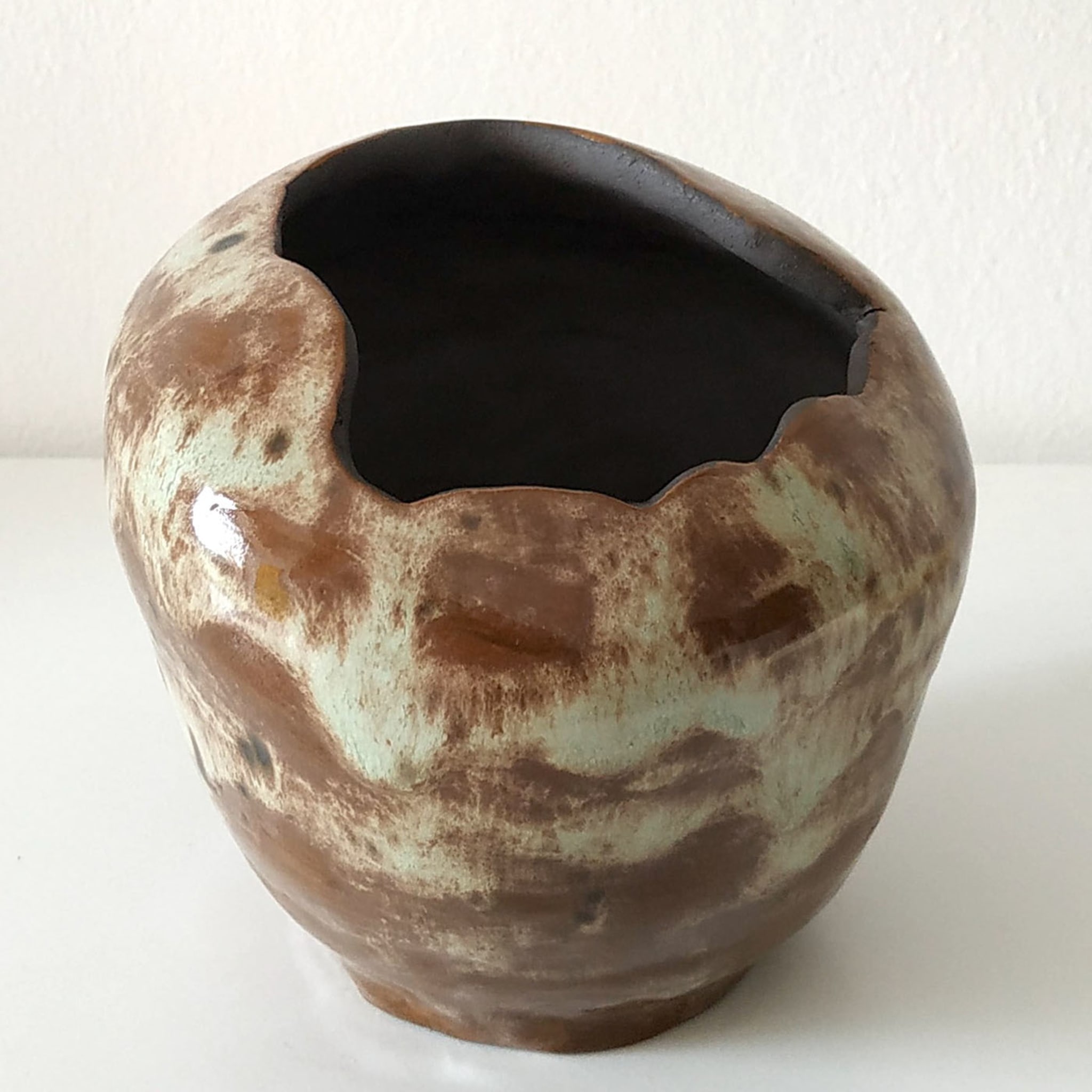 Lava Brown Vase - Alternative view 1