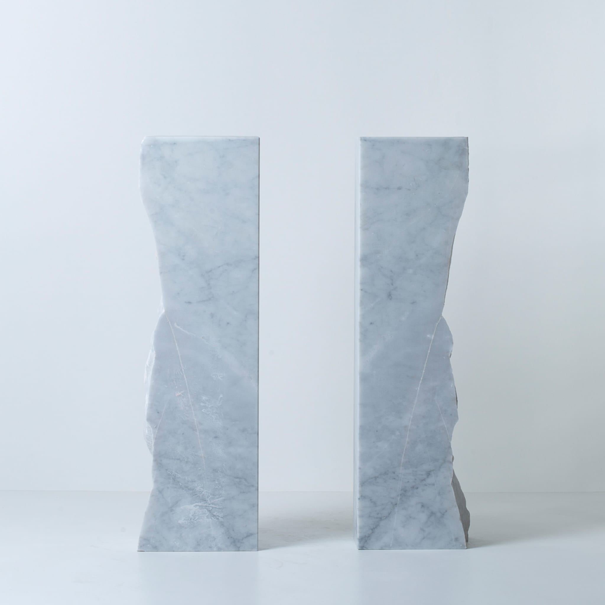 Podium I Carrara Sculpture - Alternative view 2