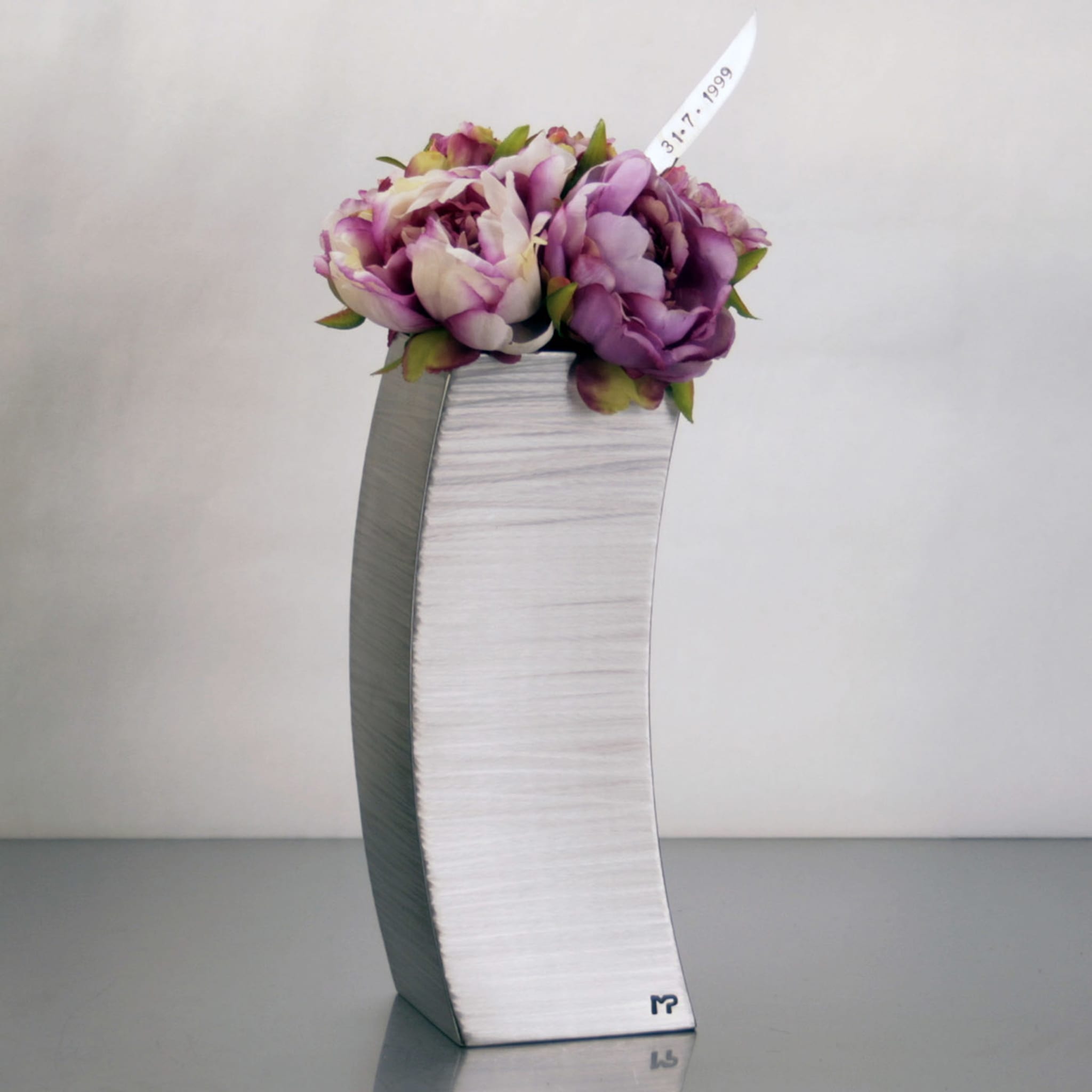 Beverly Sculptural Vase - Alternative view 5
