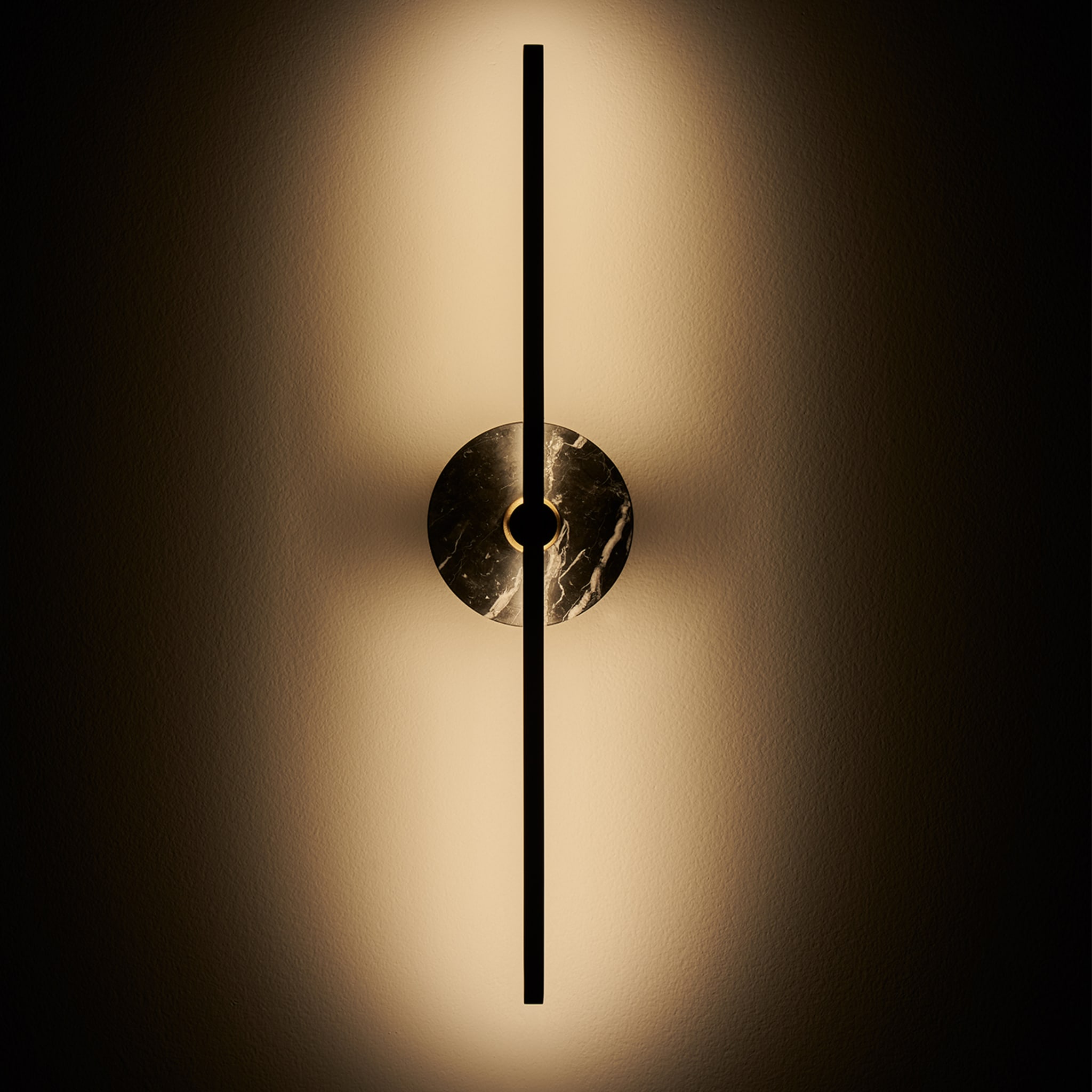 "Essential Stick" Wall Sconce in Satin Brass and Black Marquinha Marble - Alternative view 3