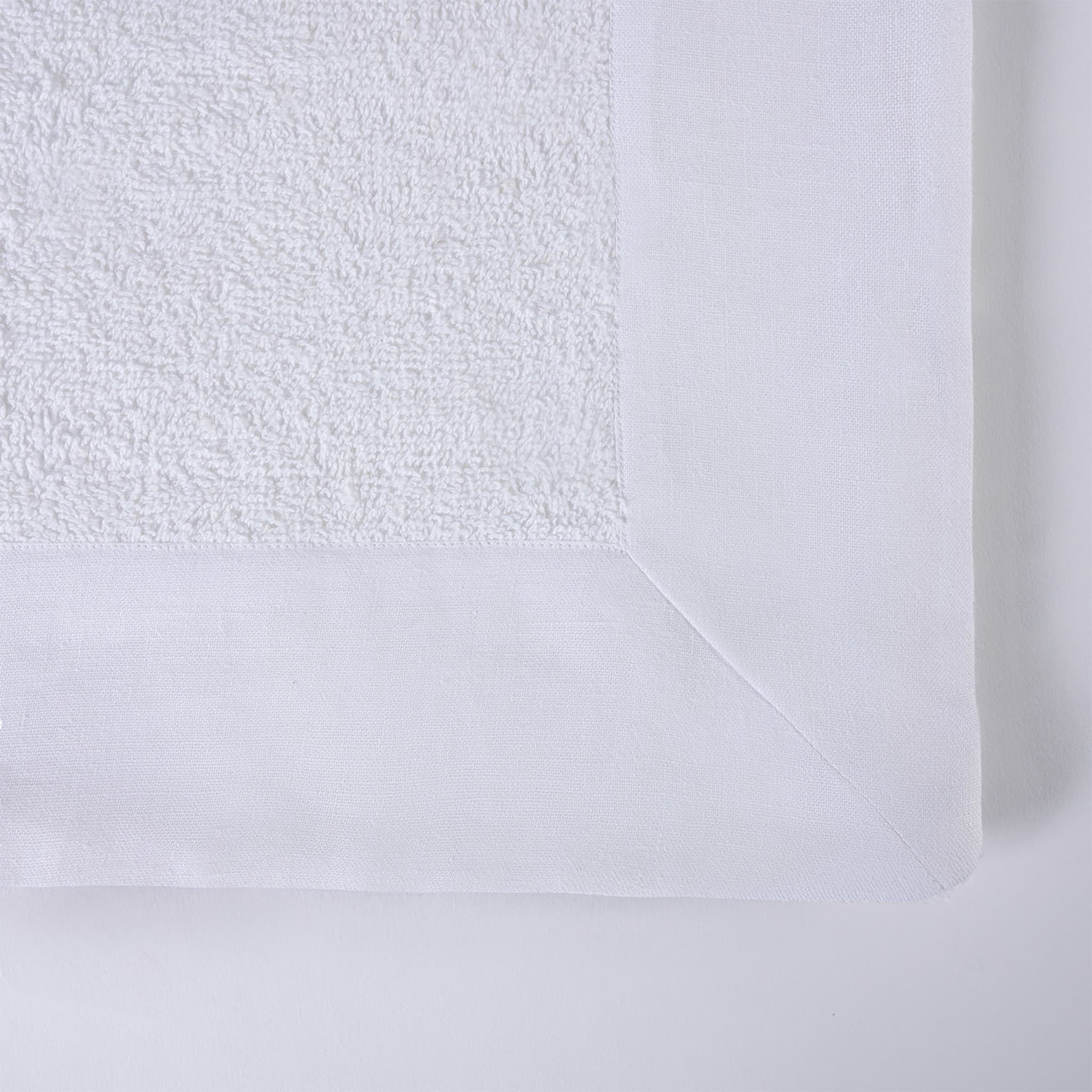 Set di asciugamani bianchi Kanapa - Vista alternativa 1