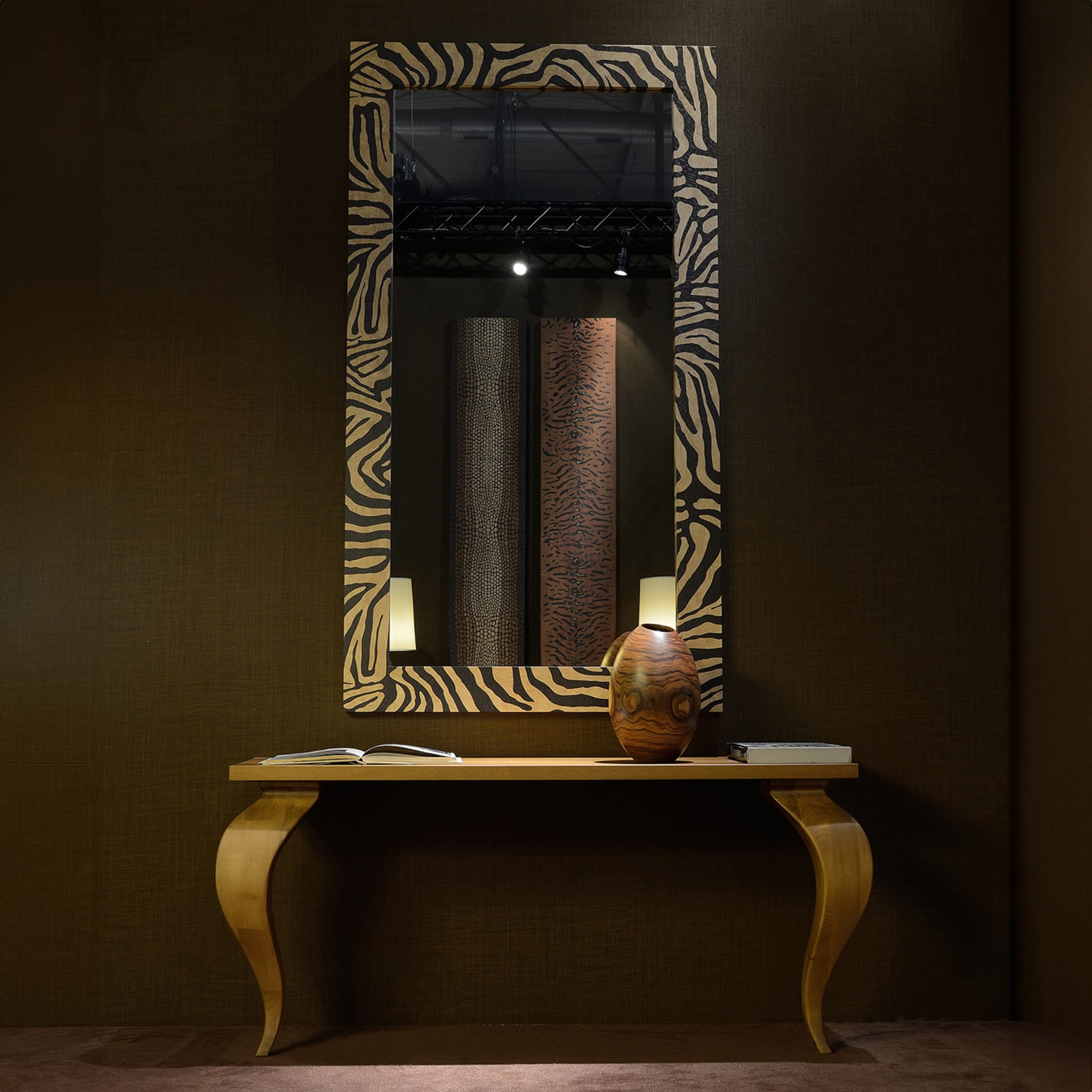 Kivu Floor Mirror by Lorenza Bozzoli - Alternative view 1