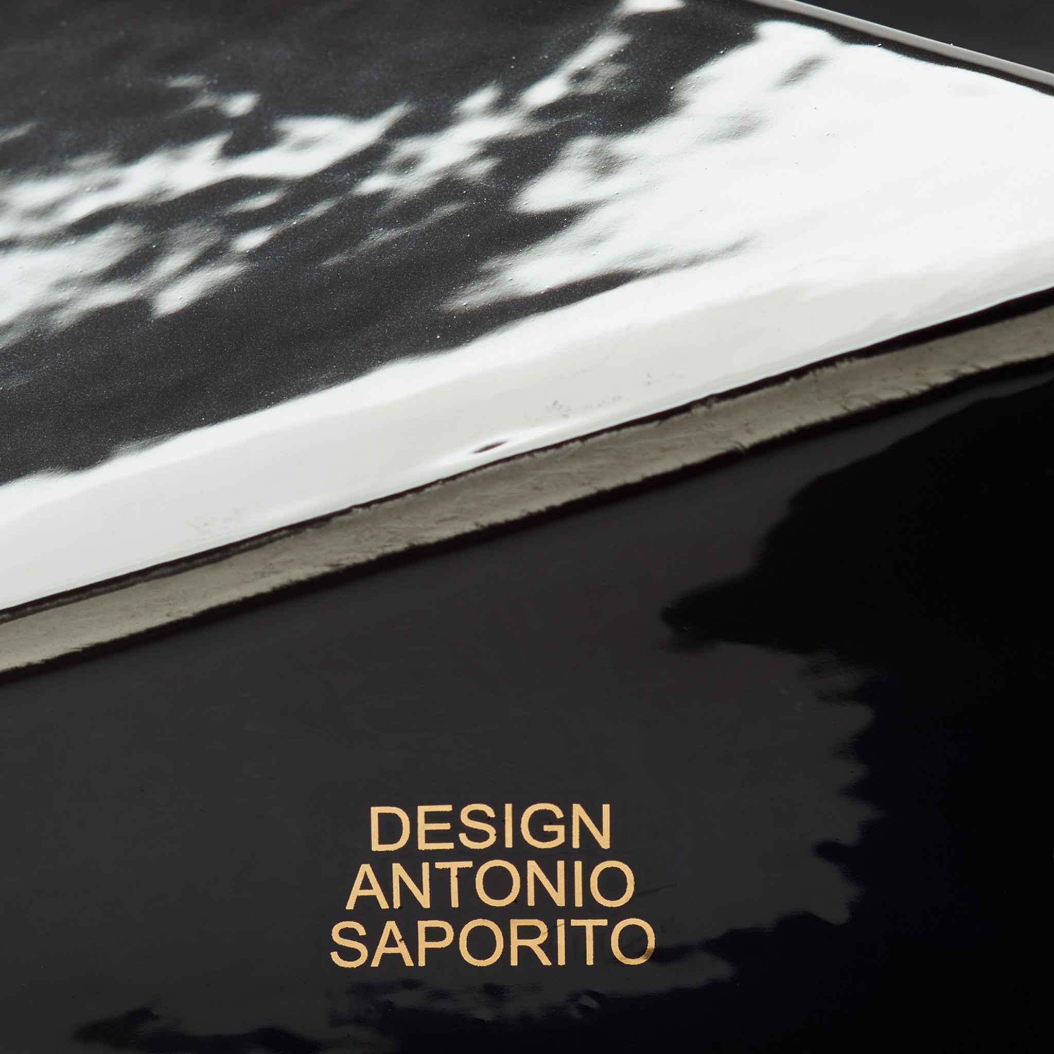 Verso Black Vase by Antonio Saporito - Alternative view 4