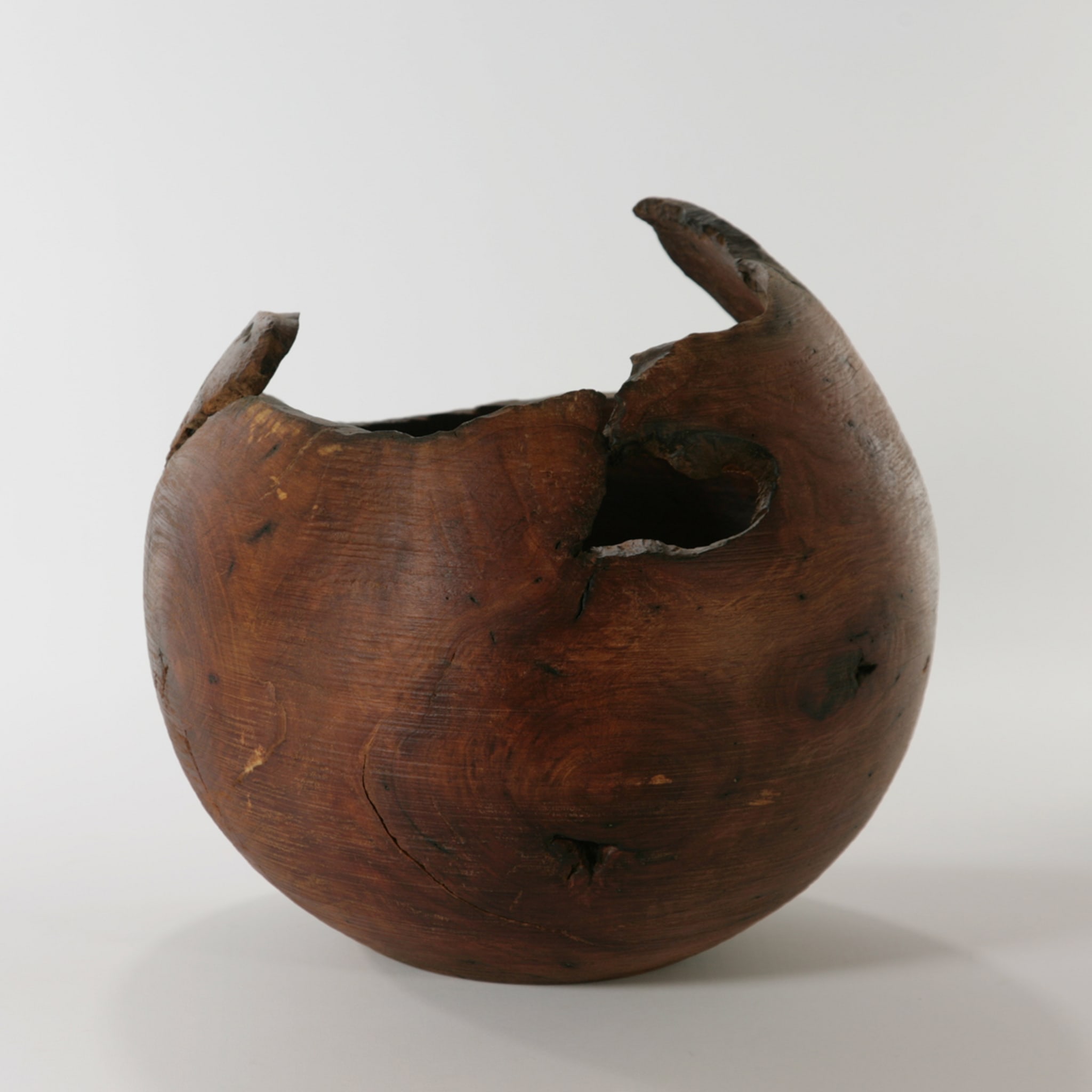 Spherical Carver Wooden Vase - Alternative view 3