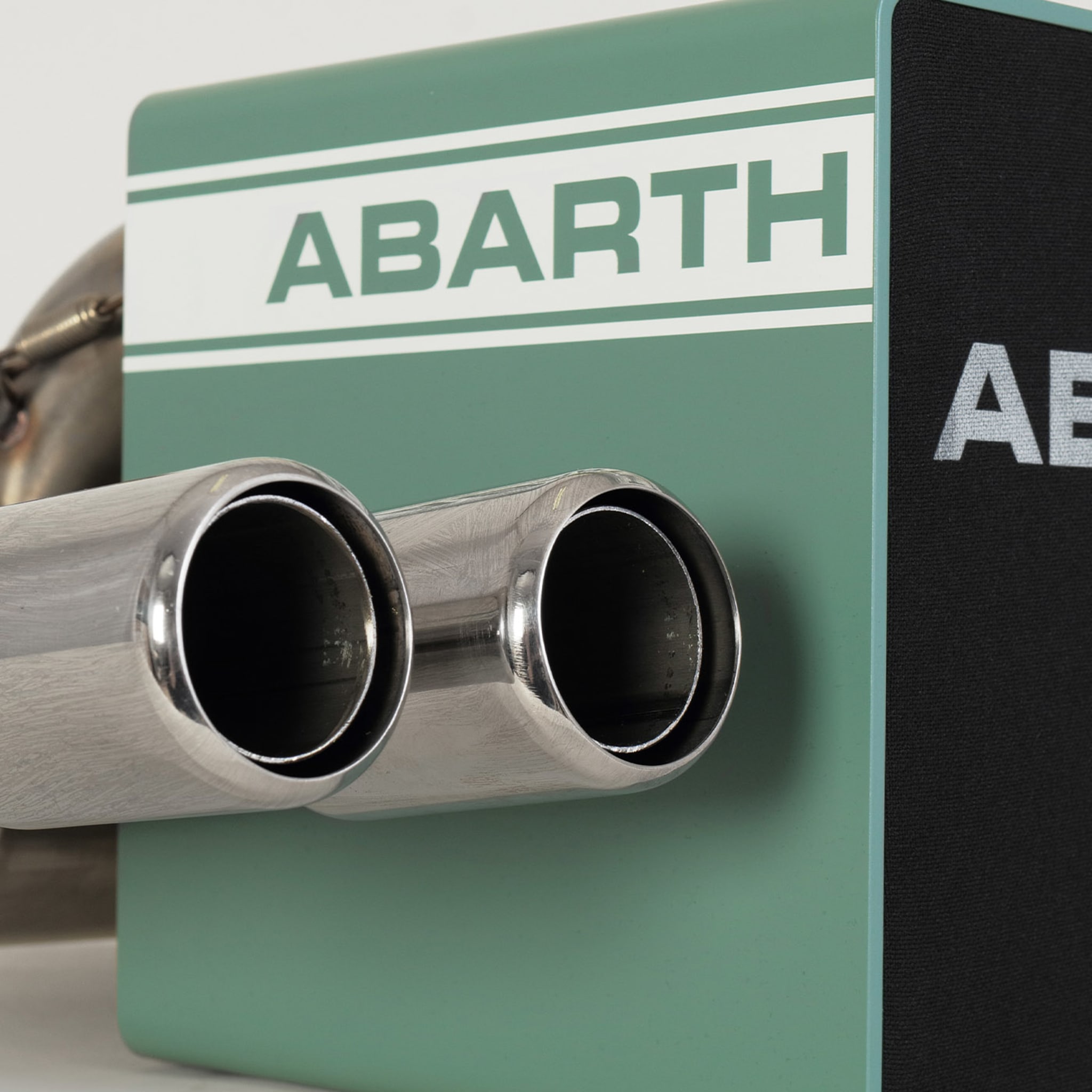 Kubo Abarth 695 Hi-Fi Speaker - Alternative view 2