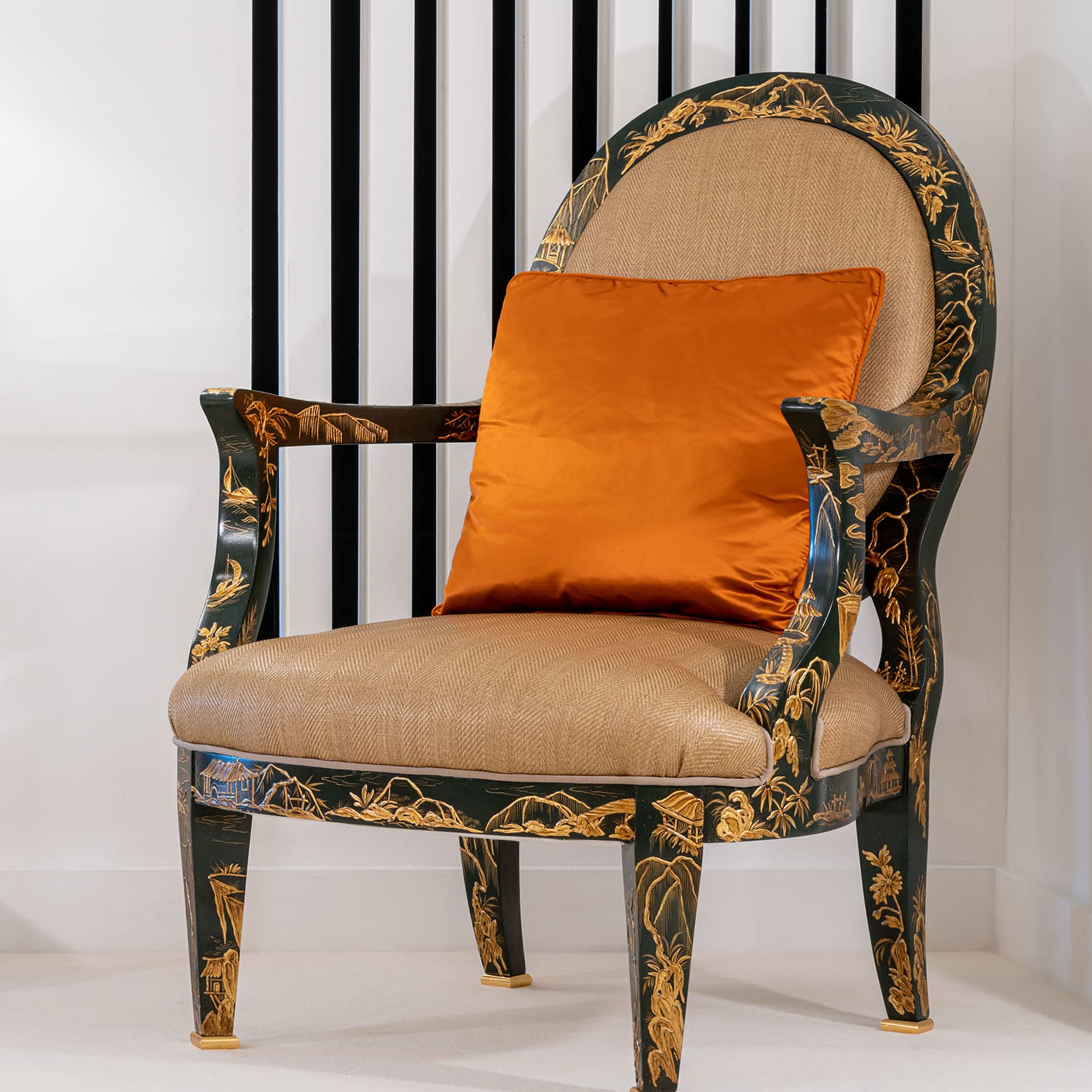 Dunkelgrüner und goldener Sessel im Deco-Stil  - Alternative Ansicht 2