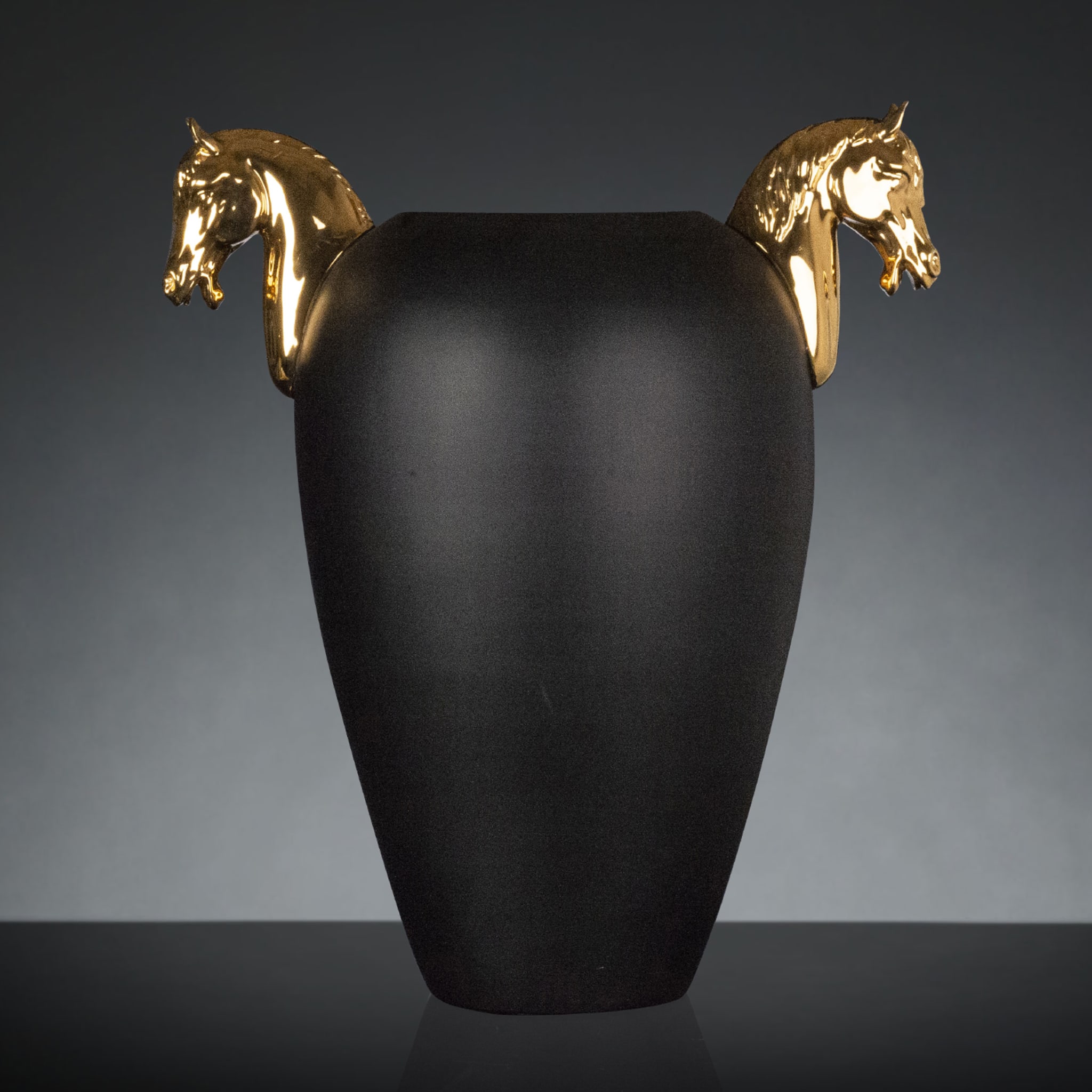 Horse Large Black & Glossy Gold Vase - Alternative view 4