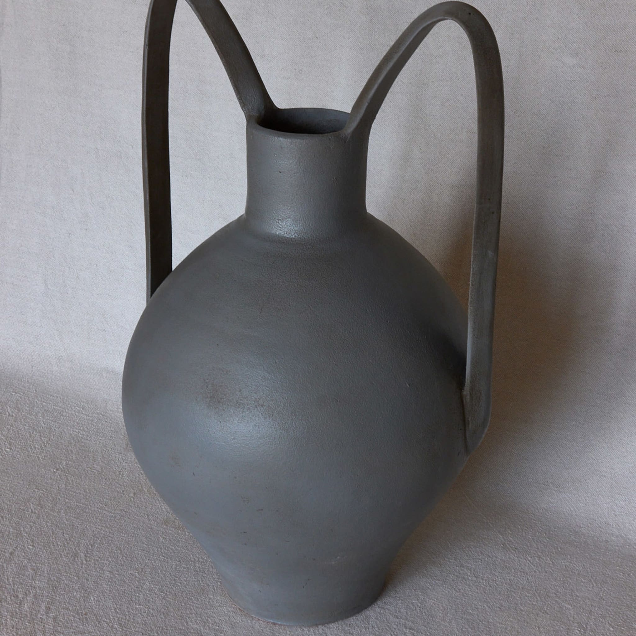 Anfora 2 Gray Vase - Alternative view 3