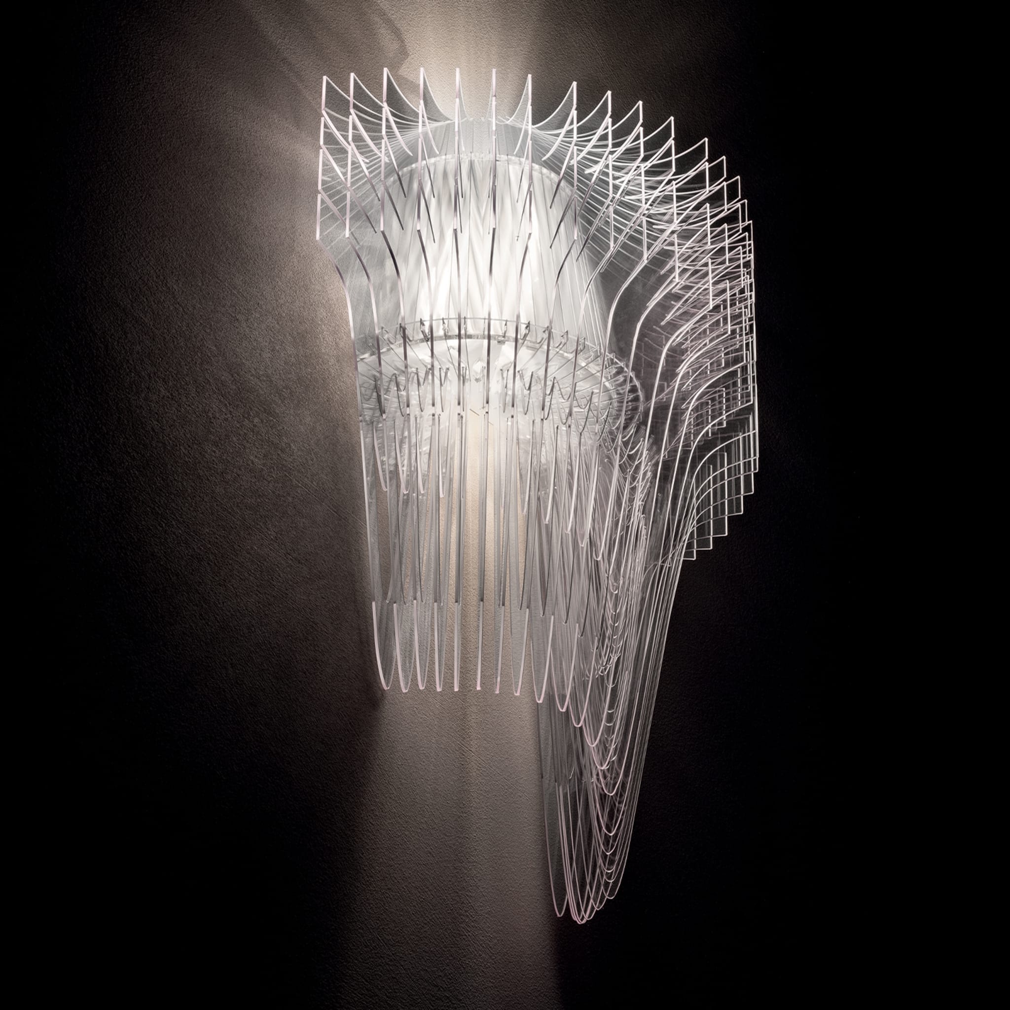 Aria Applique Transparent Wall Lamp by Zaha Hadid - Alternative view 2