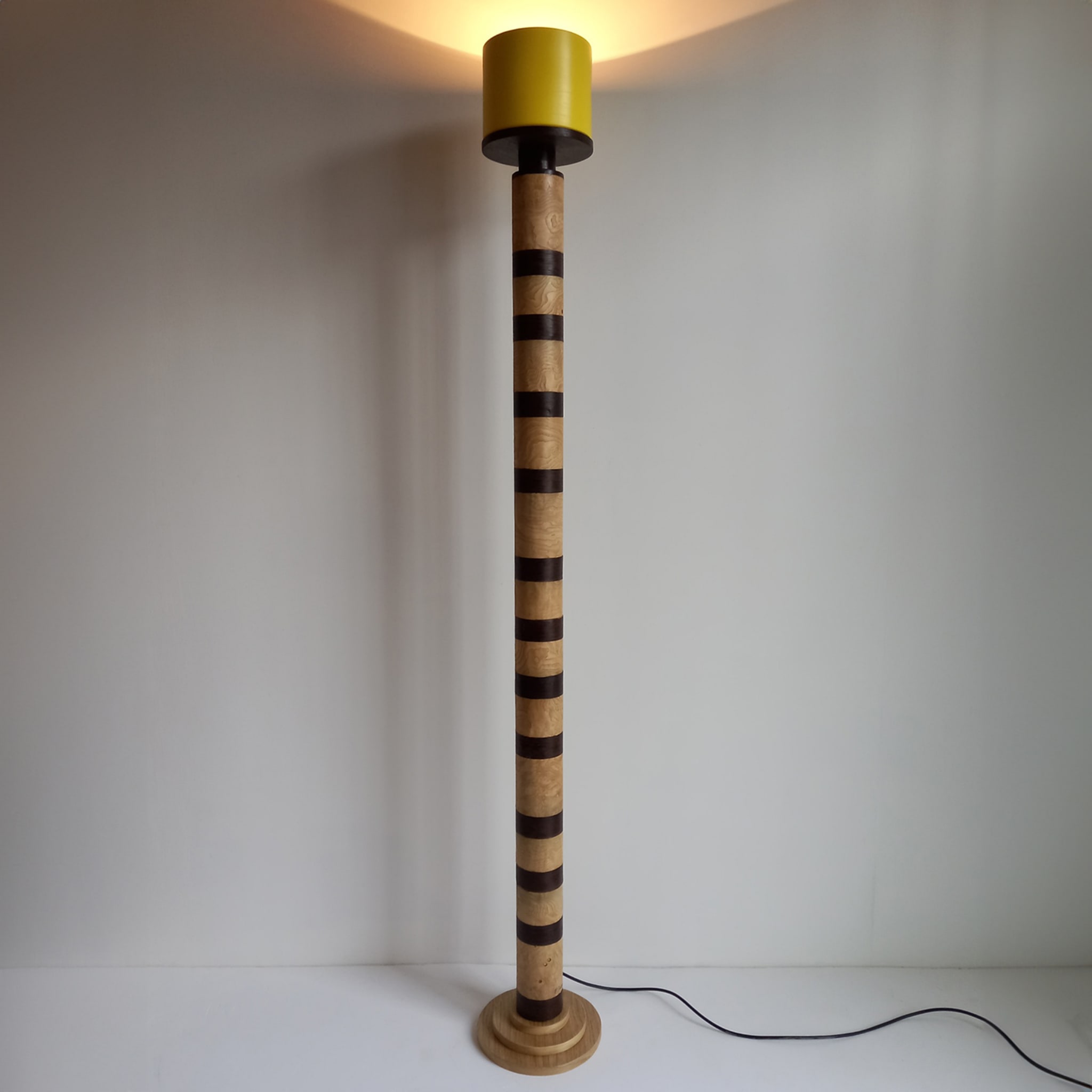 Dorica gelbe stehlampe by Pietro Meccani - Alternative Ansicht 2