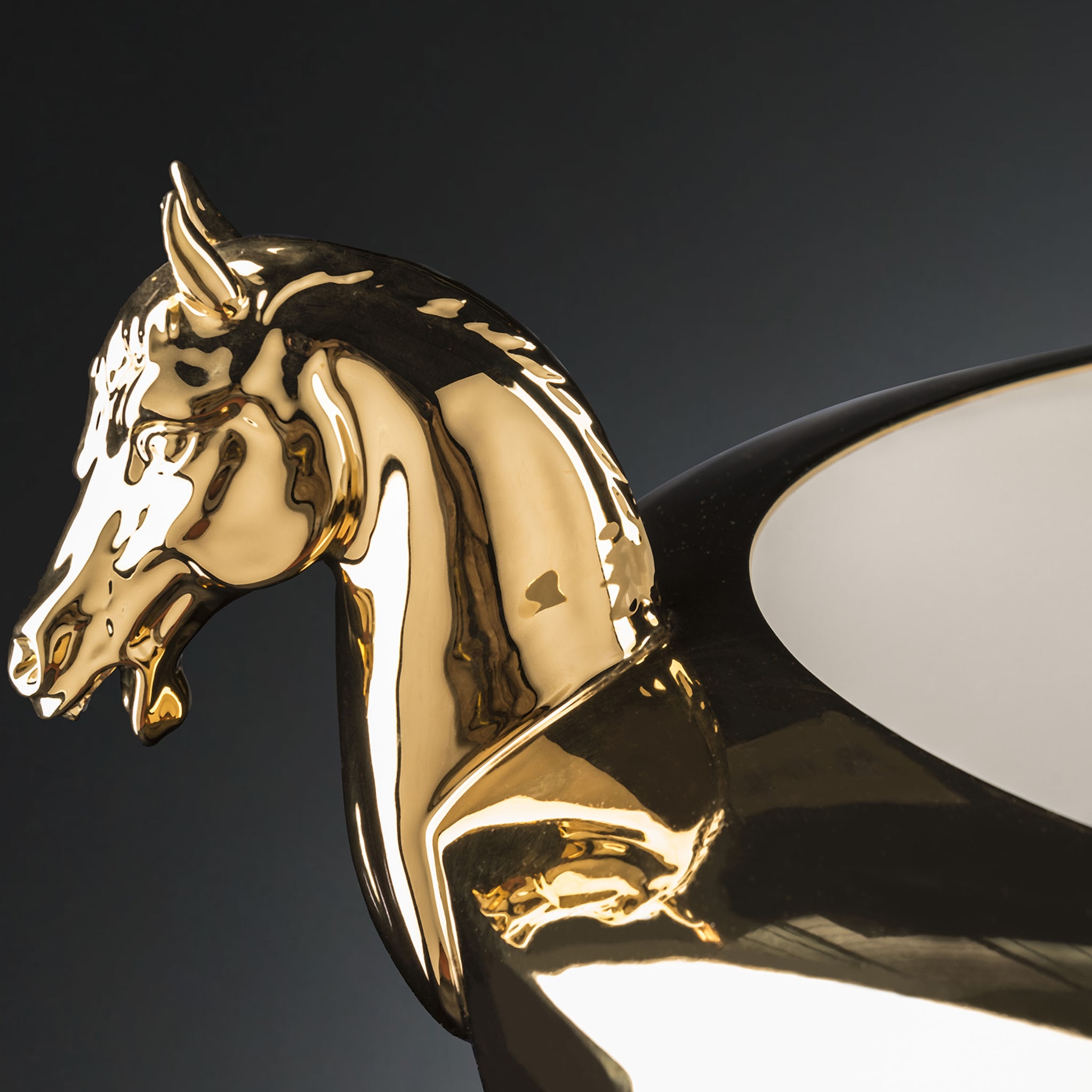 Vase décoratif cheval doré - Vue alternative 1