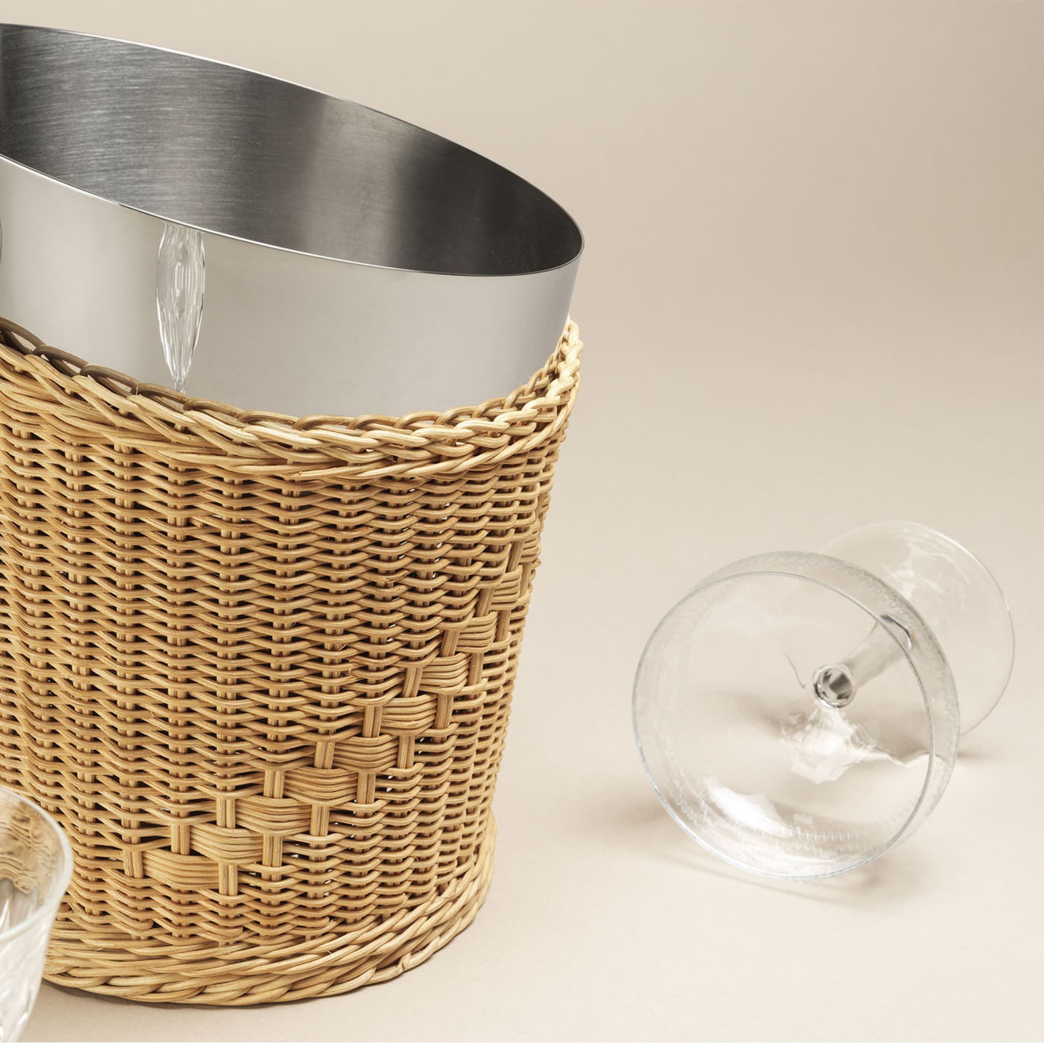 Orchidea Wicker Basket with Stainless Steel Champagne Bucket - Alternative view 2