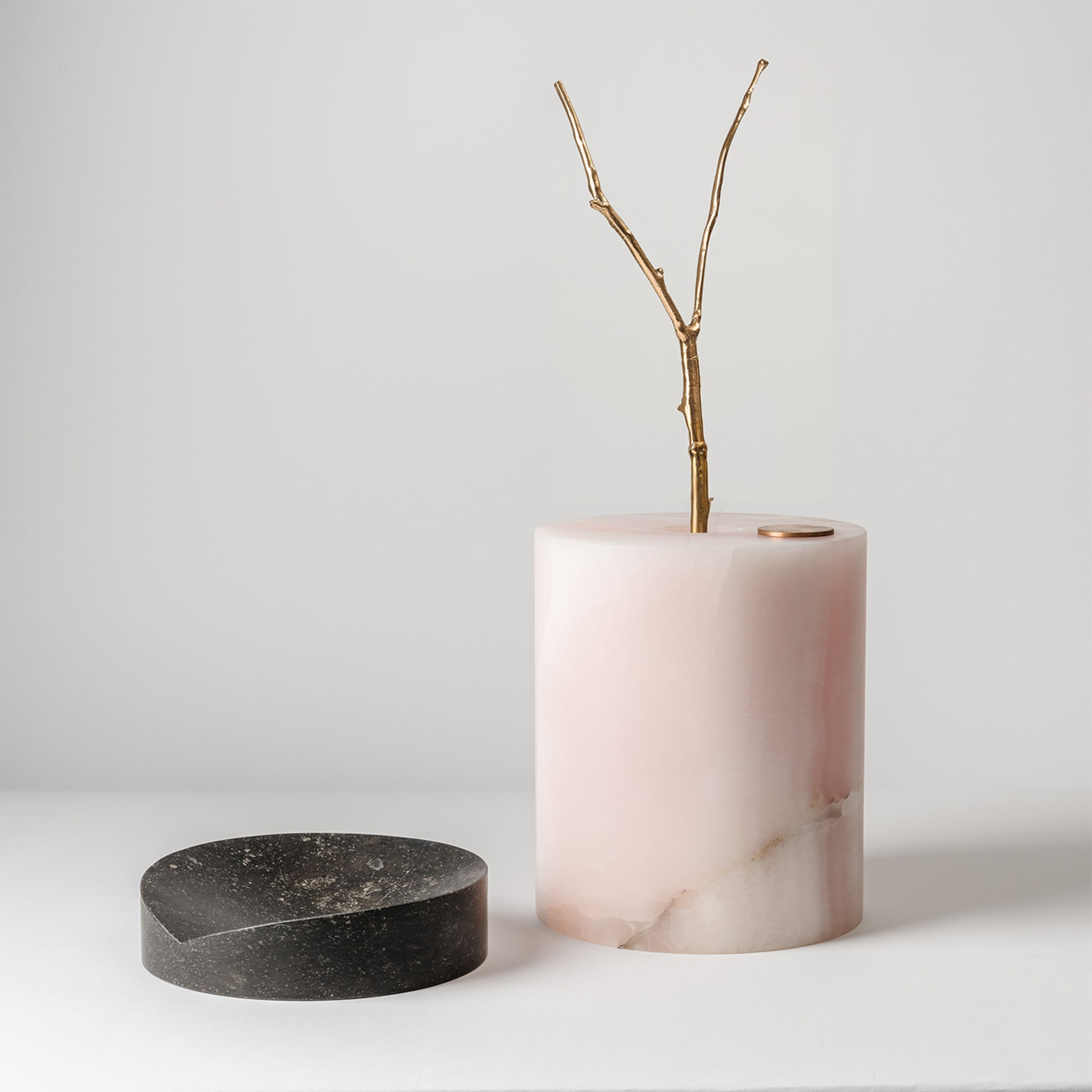 Vase Here and Now Marquina noir et Onyx rose - Vue alternative 1