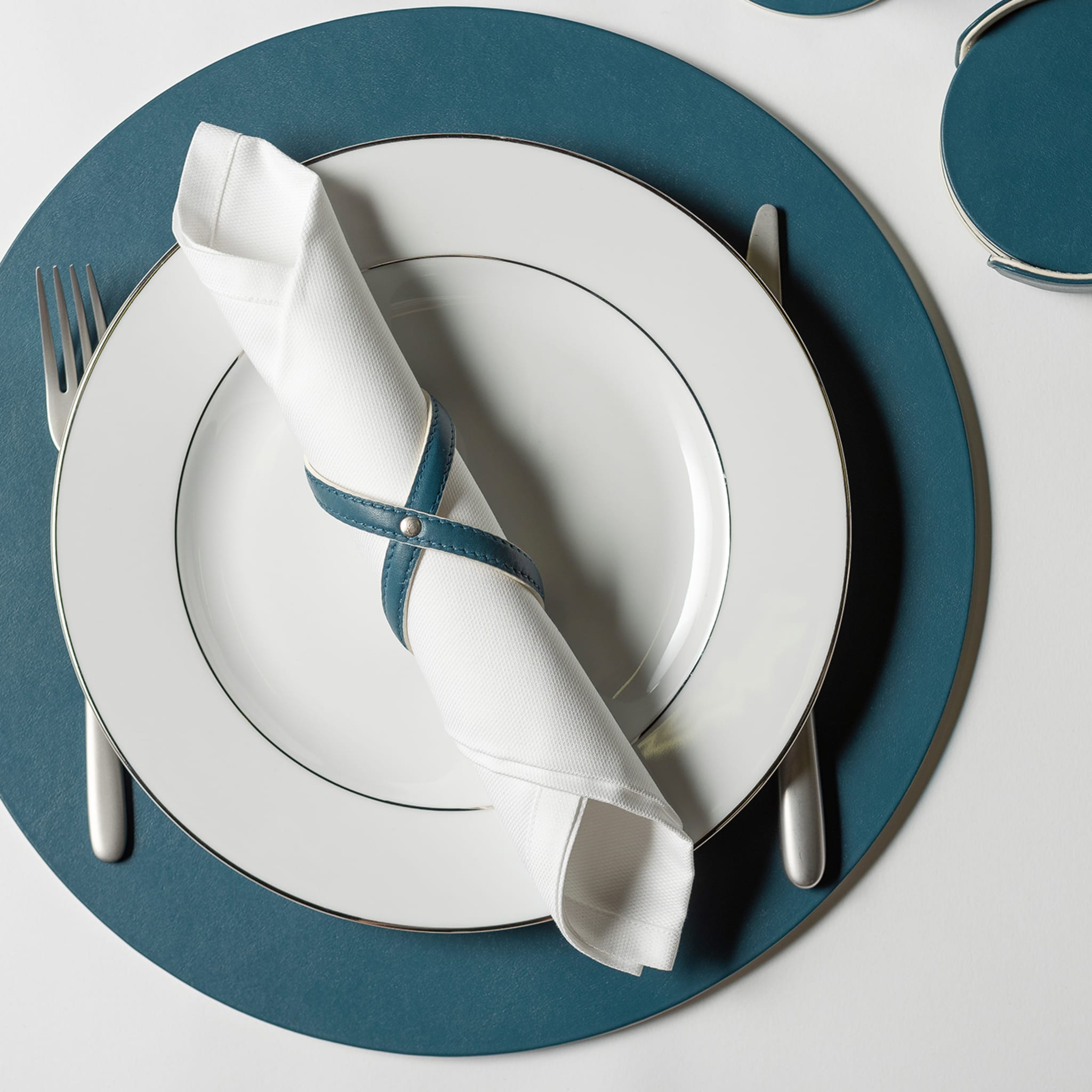 Mondrian Amalfi Blau und Luna Weiß Rundes Tischset - Alternative Ansicht 4