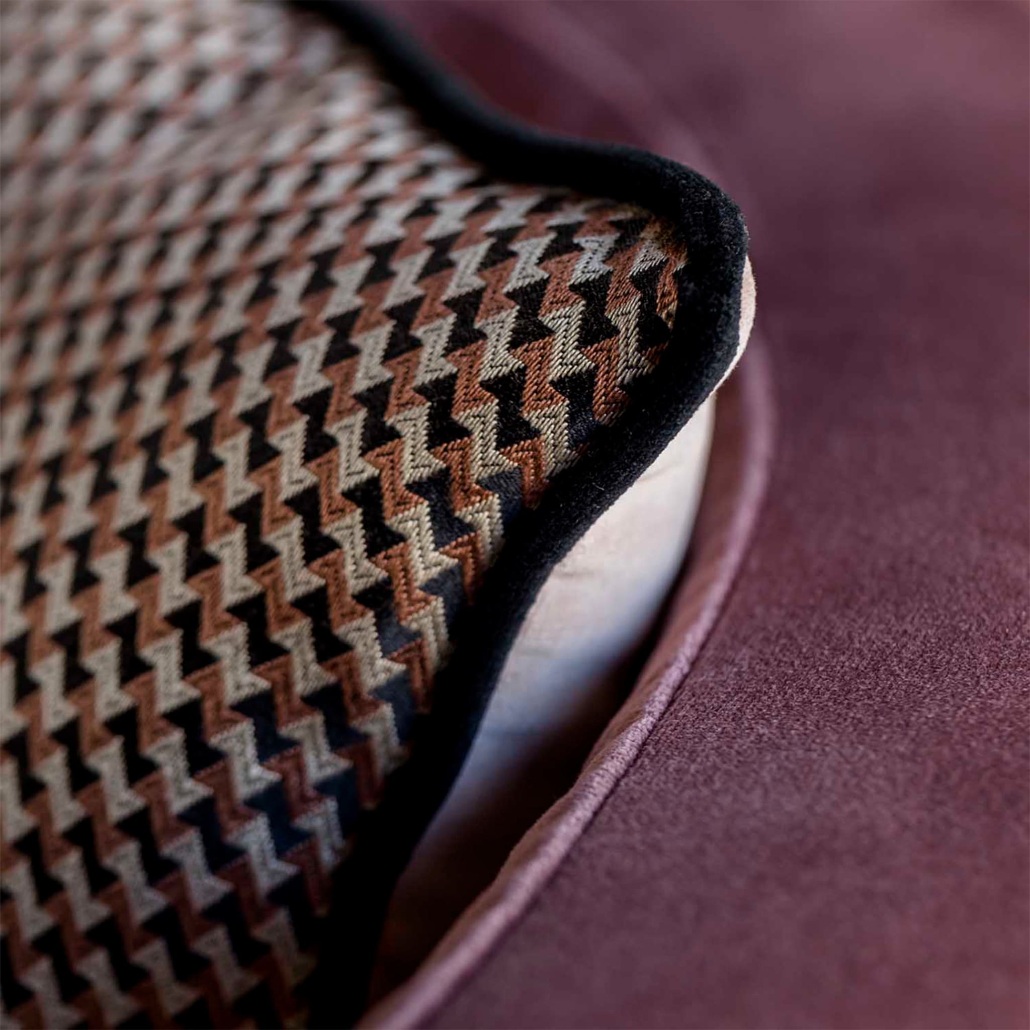 Carrè Cushion in Micro-Patterned jacquard fabric - Alternative view 2