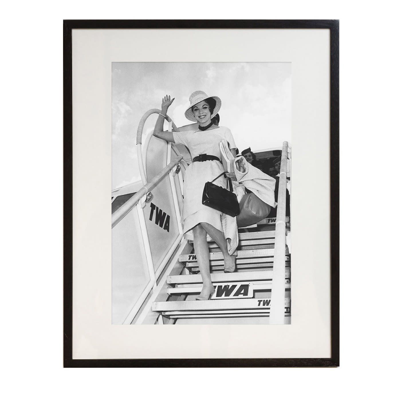 Joan Collins Framed Print - Getty Images
