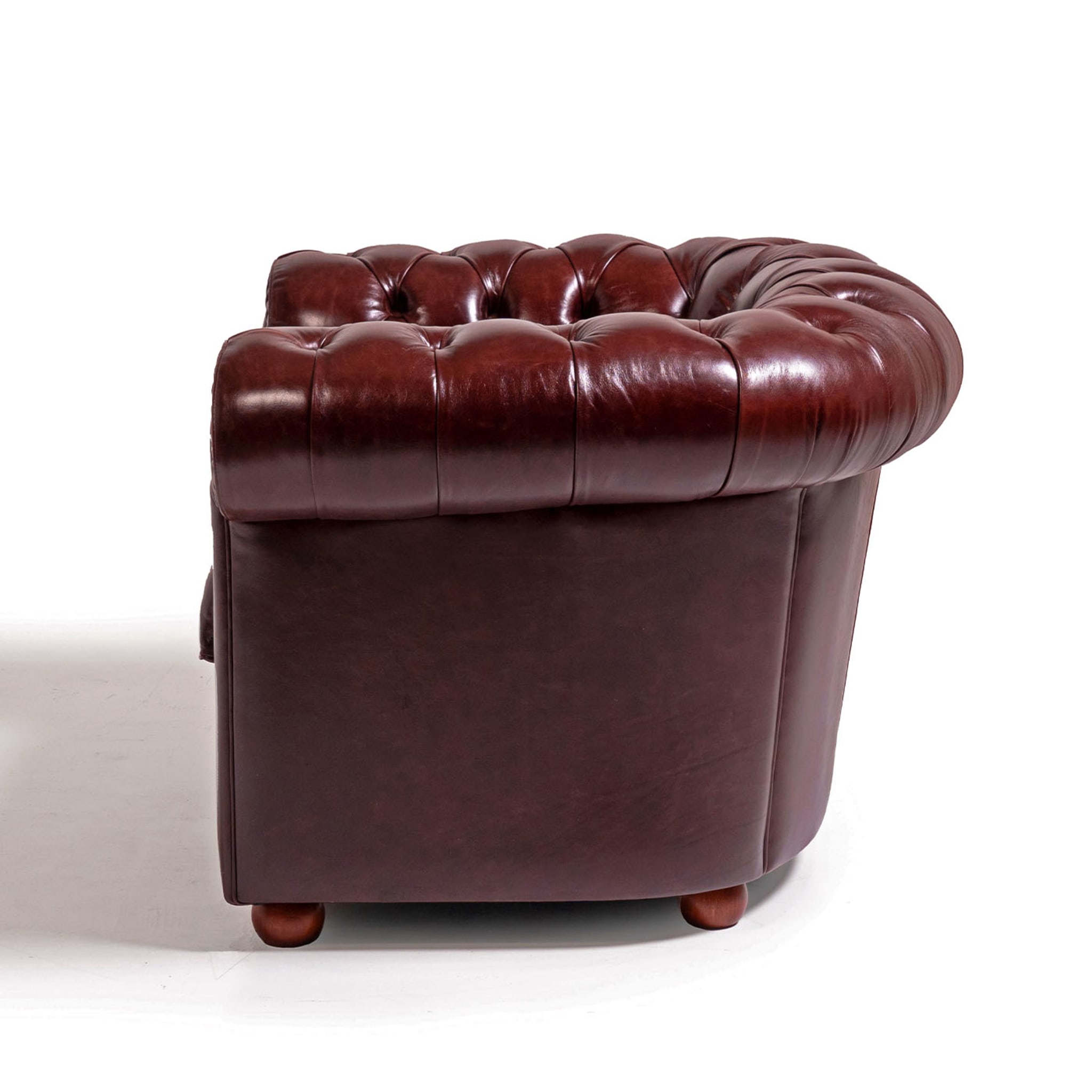 Chesterfield Ruby Leather Armchair Tribeca Collection - Alternative view 1