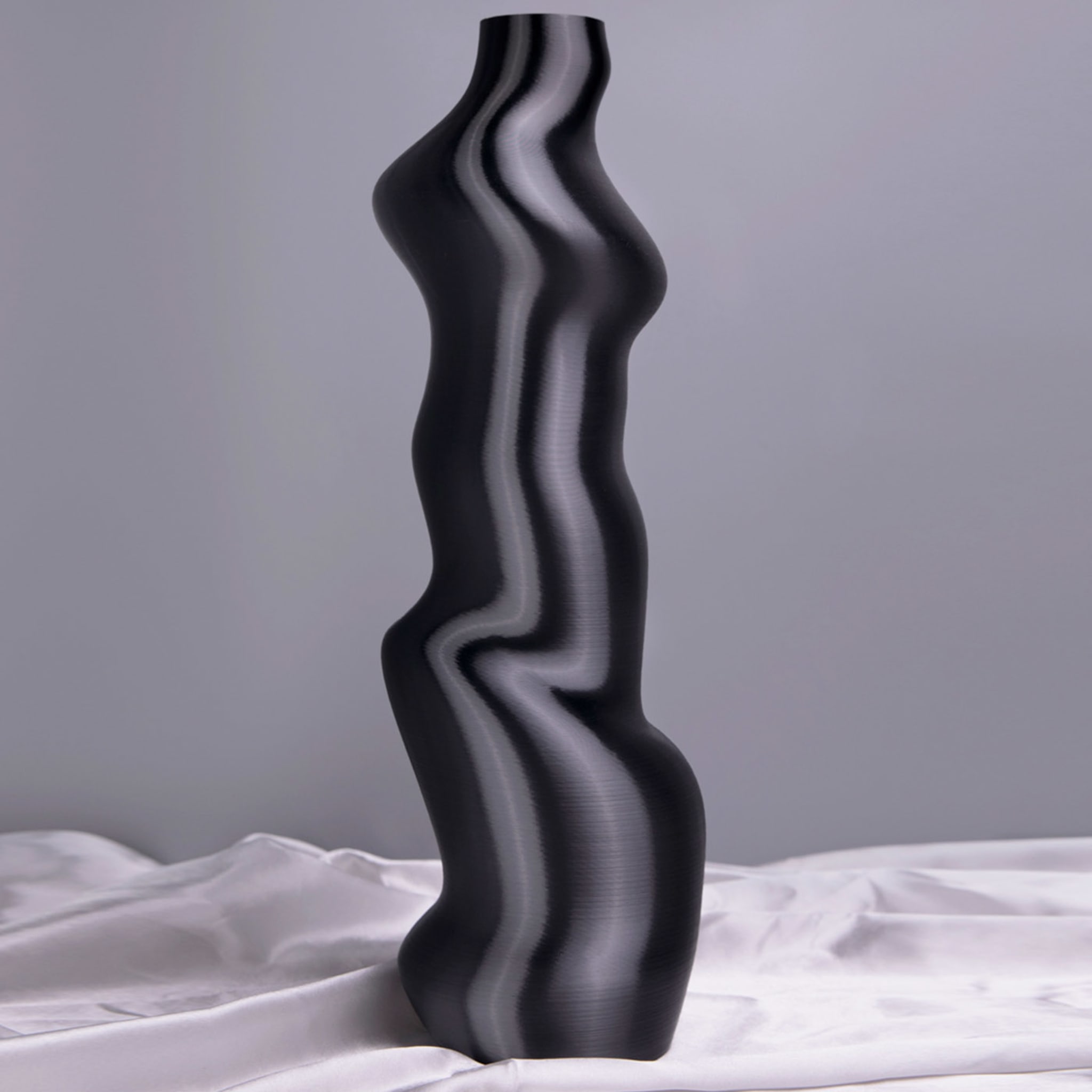 Vase-sculpture Altair noir  - Vue alternative 4