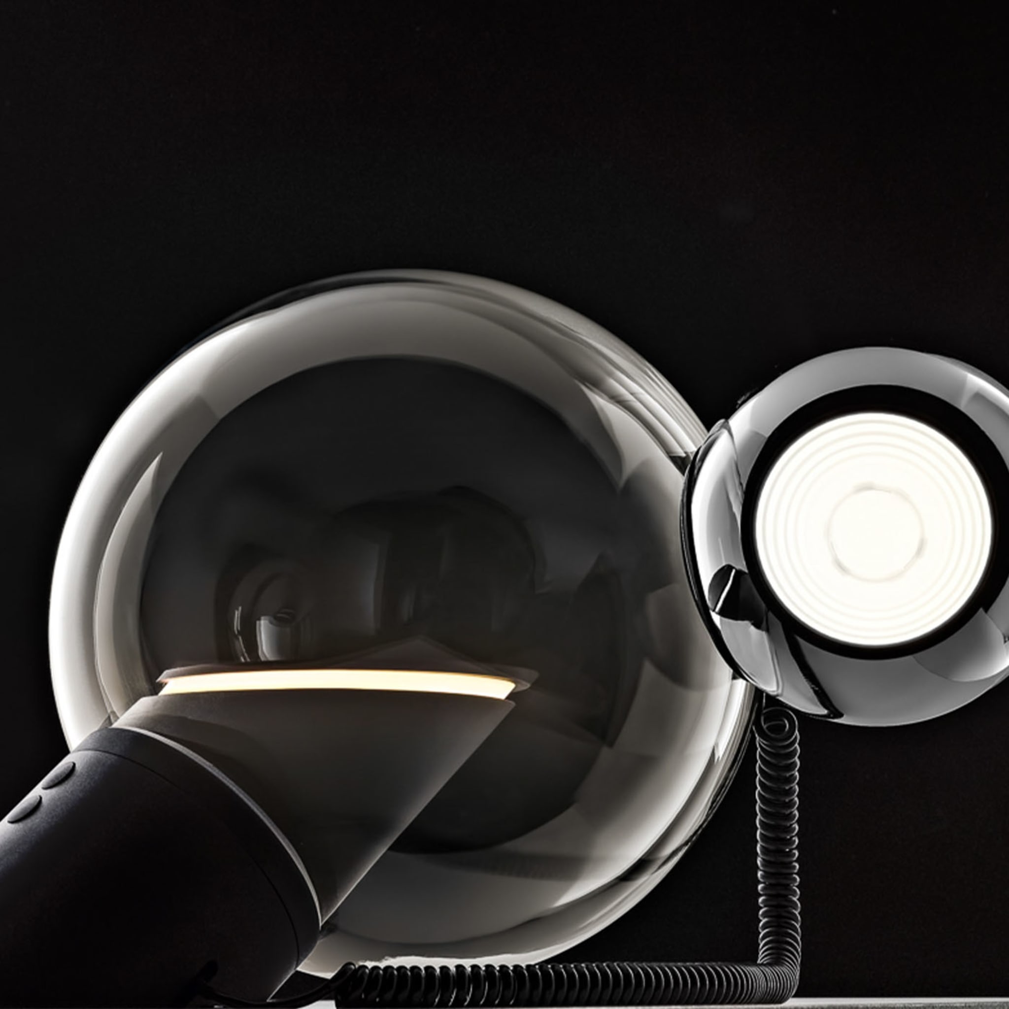 Gravita Table Lamp - Alternative view 2