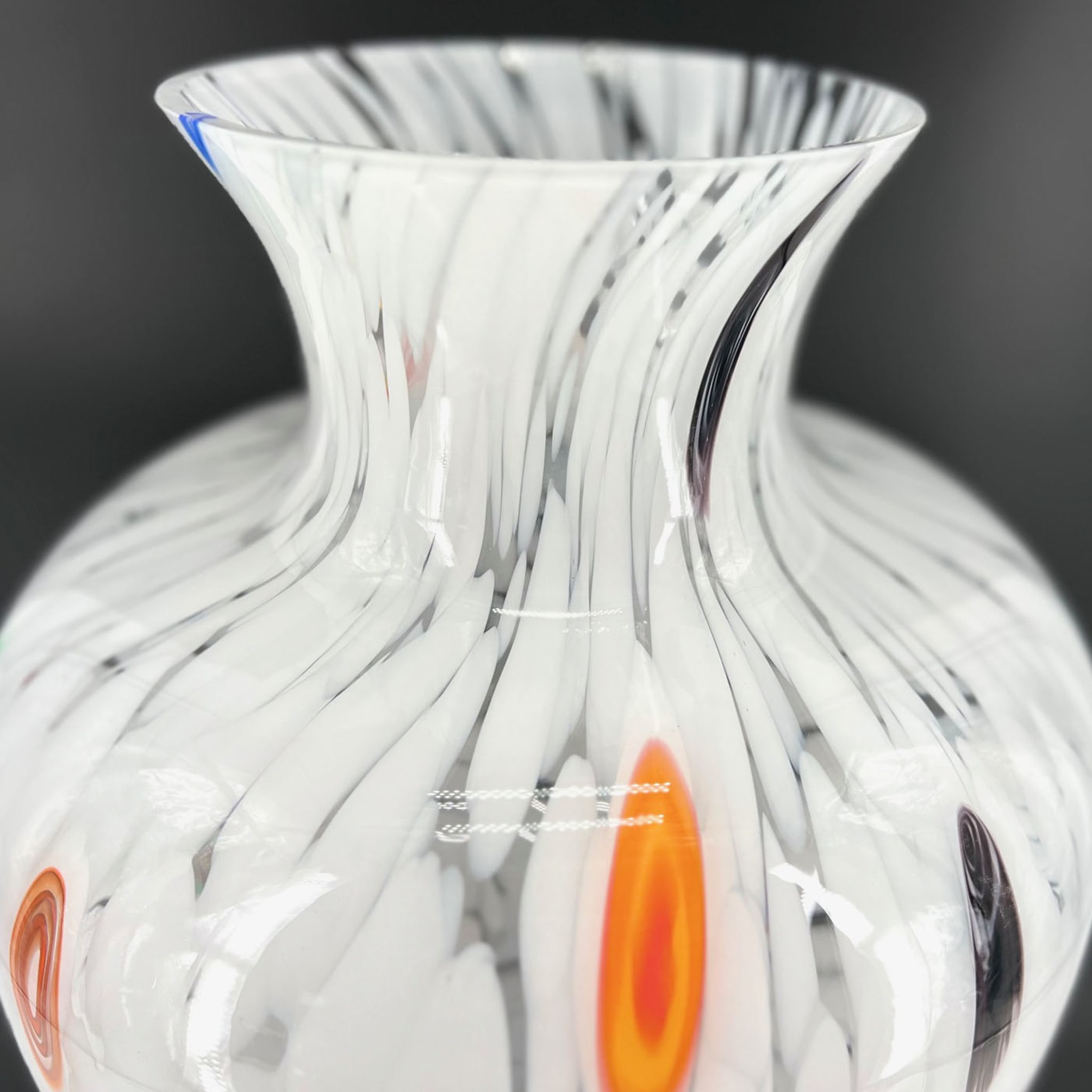 White Murrine Vase - Alternative view 2