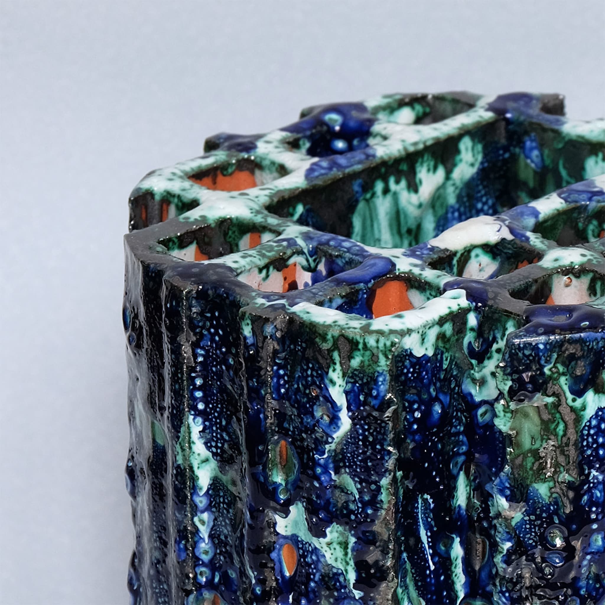 Blue Lichen Vase - Alternative view 1