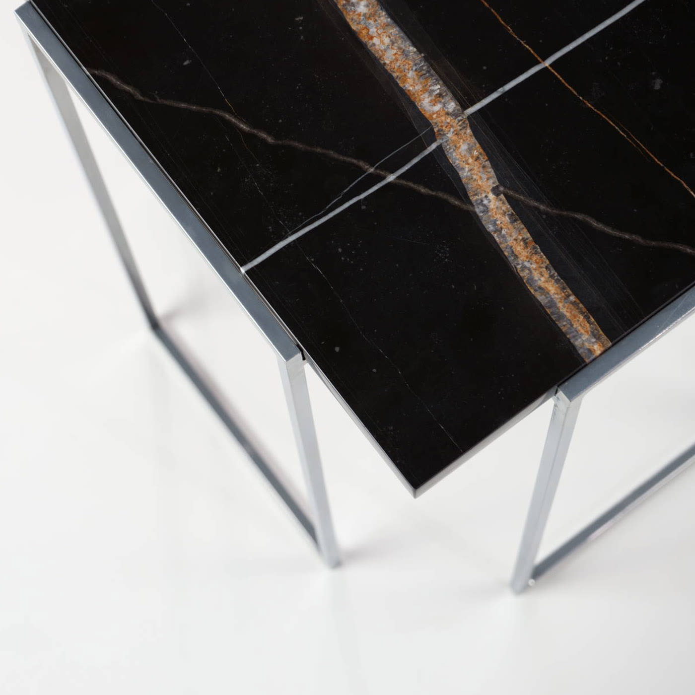 Kaus Cromo Nero Noir Side Table - DF DesignLab