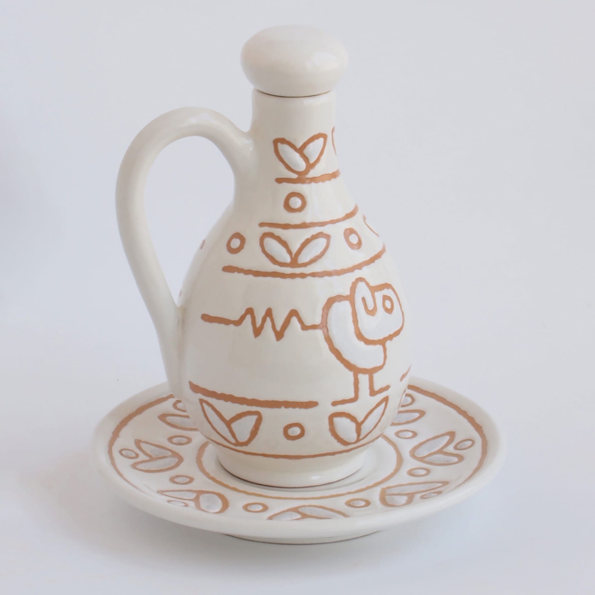 Patterned Beige Oil Jug with Saucer - Alternative view 2