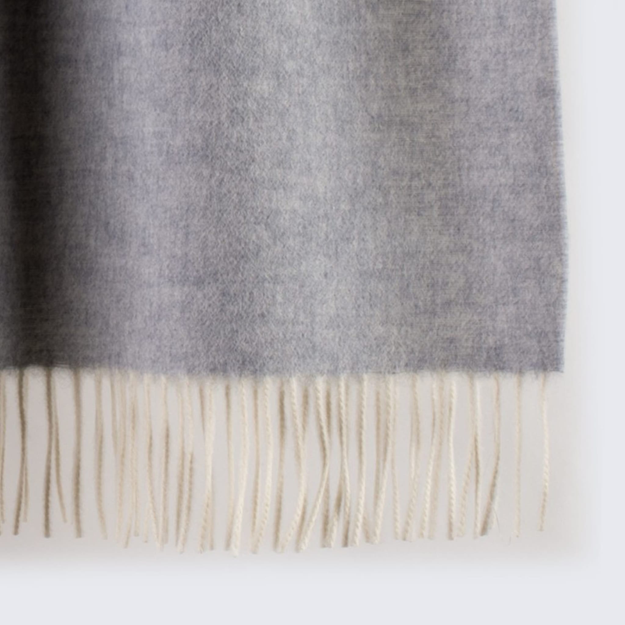 Biella Pearl Gray Blanket - Alternative view 1
