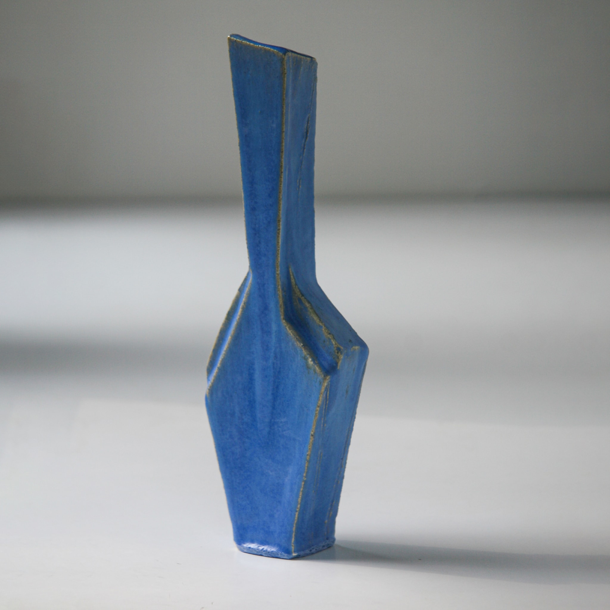 Petit vase cubiste bleu N.2 - Vue alternative 2