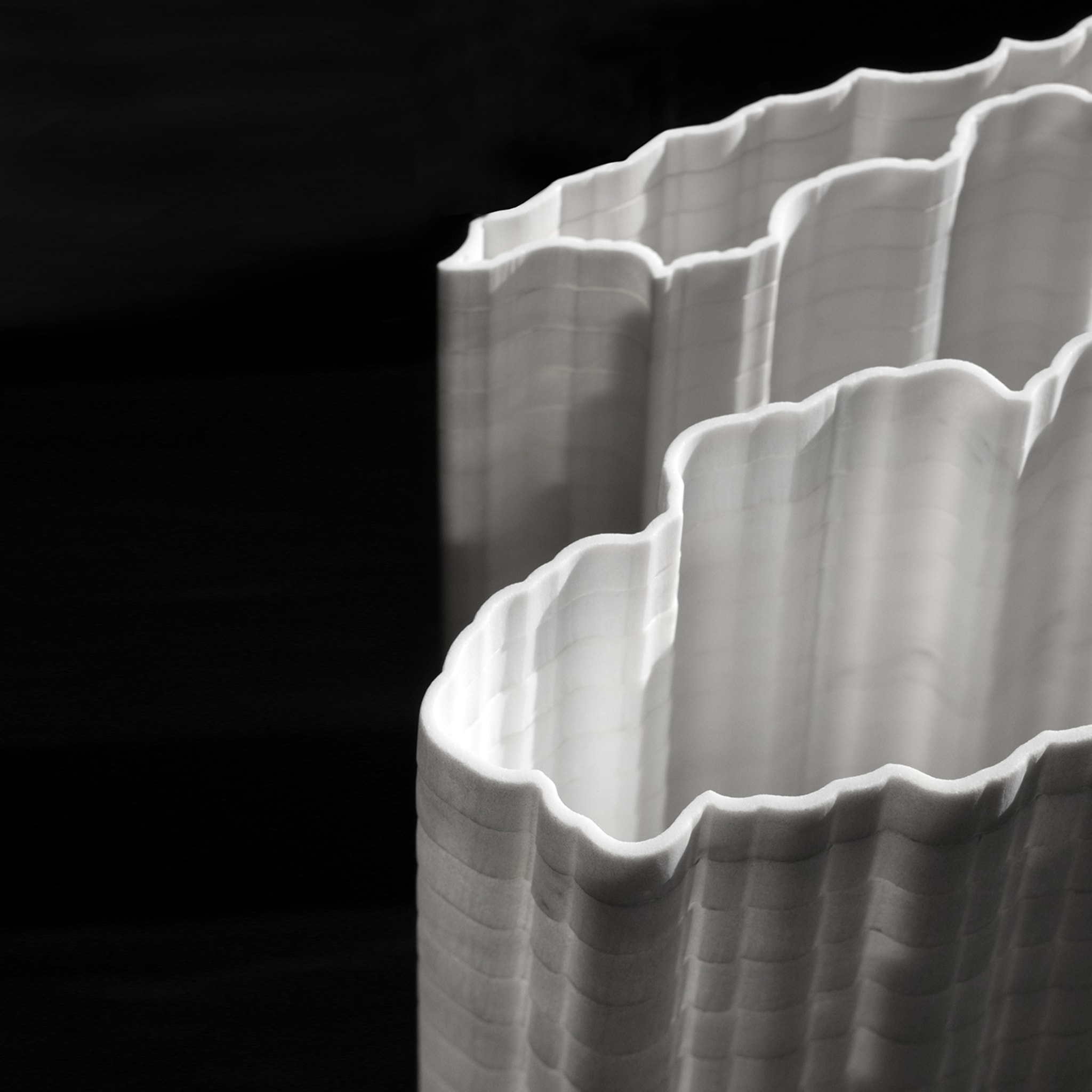 Stripes Vase White Carrara Marble by Paolo Ulian - Alternative view 4