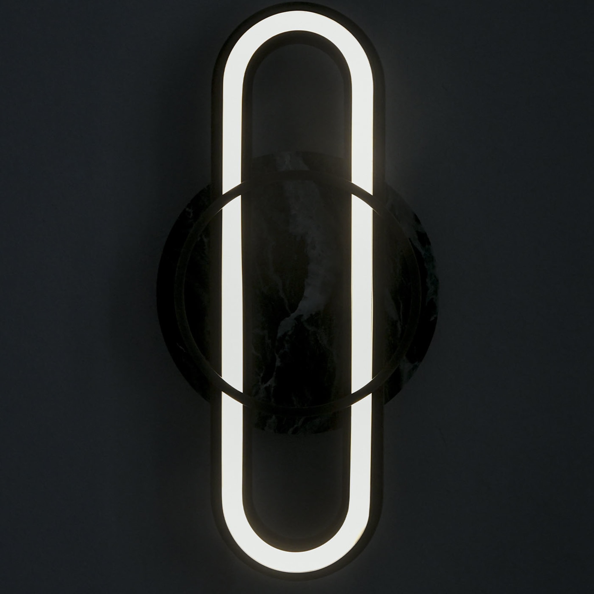 Loop Brass and Marble Wall Lamp - Alternative view 2