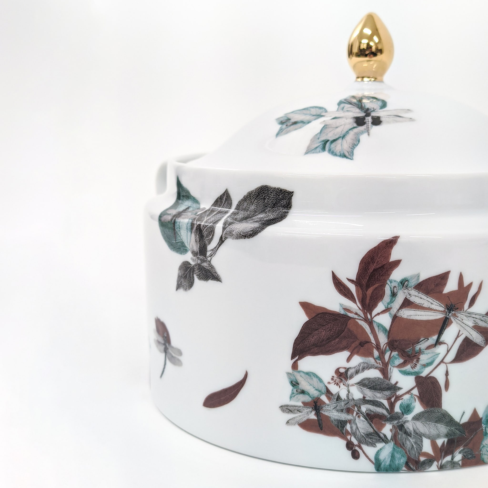 Black Dragon Pool Porcelain Tureen With Leaves And Dragonflies - Alternative view 3