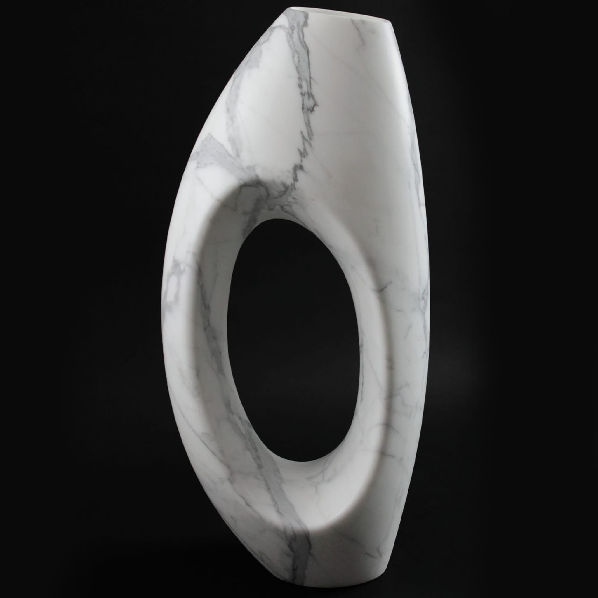 PV02 Vaso in marmo statuario - Vista alternativa 2