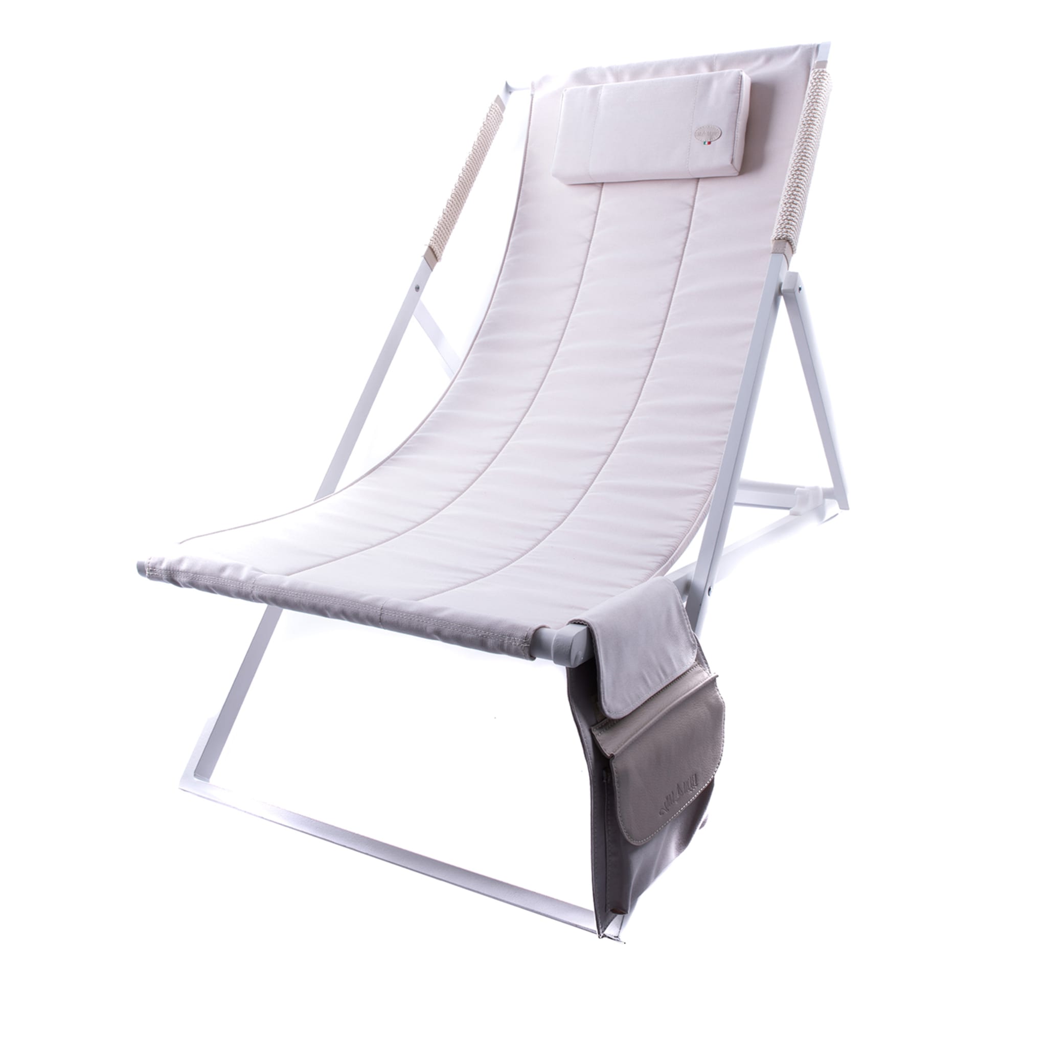 Cream and White Deck Chair - Main view