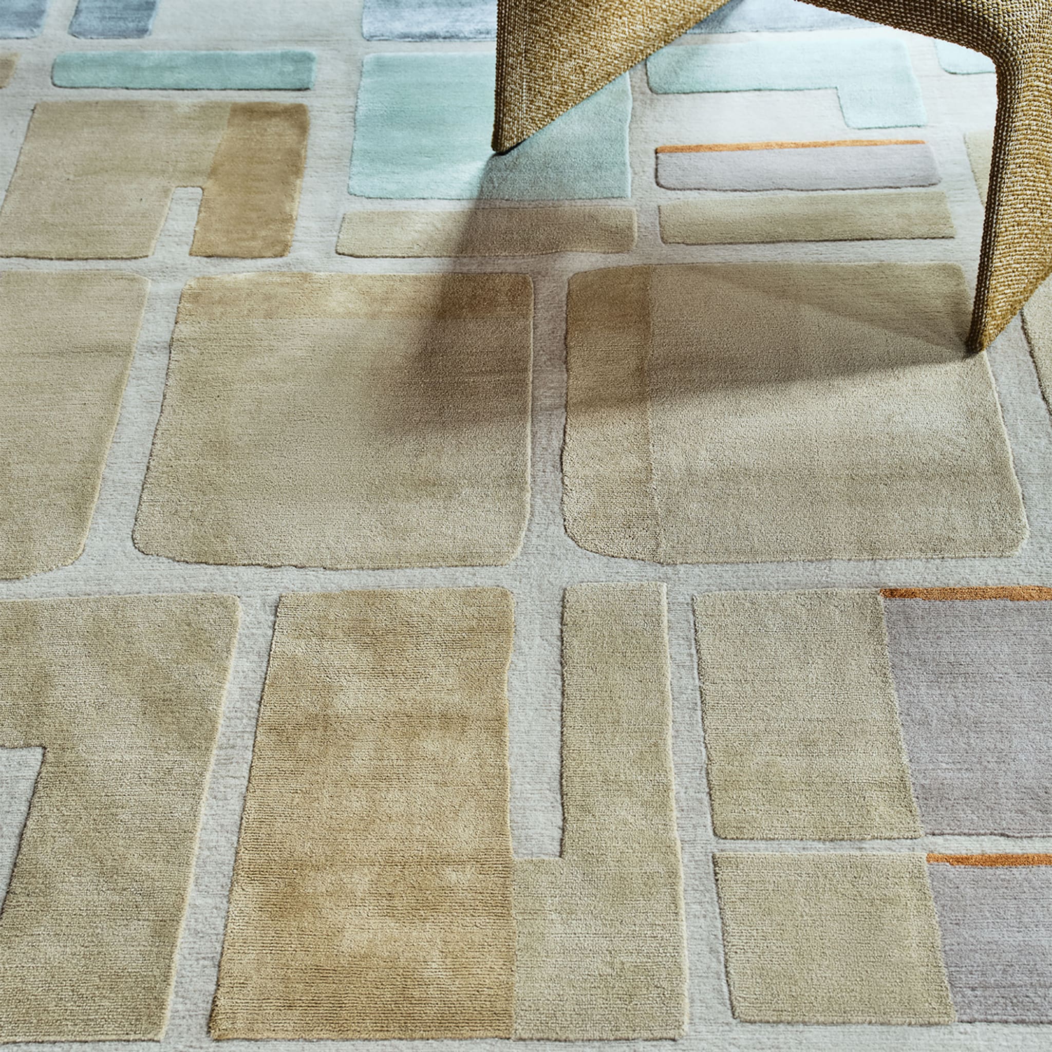Jeanneret Coupe de Rose Rug Ambiance Collection - Alternative view 3