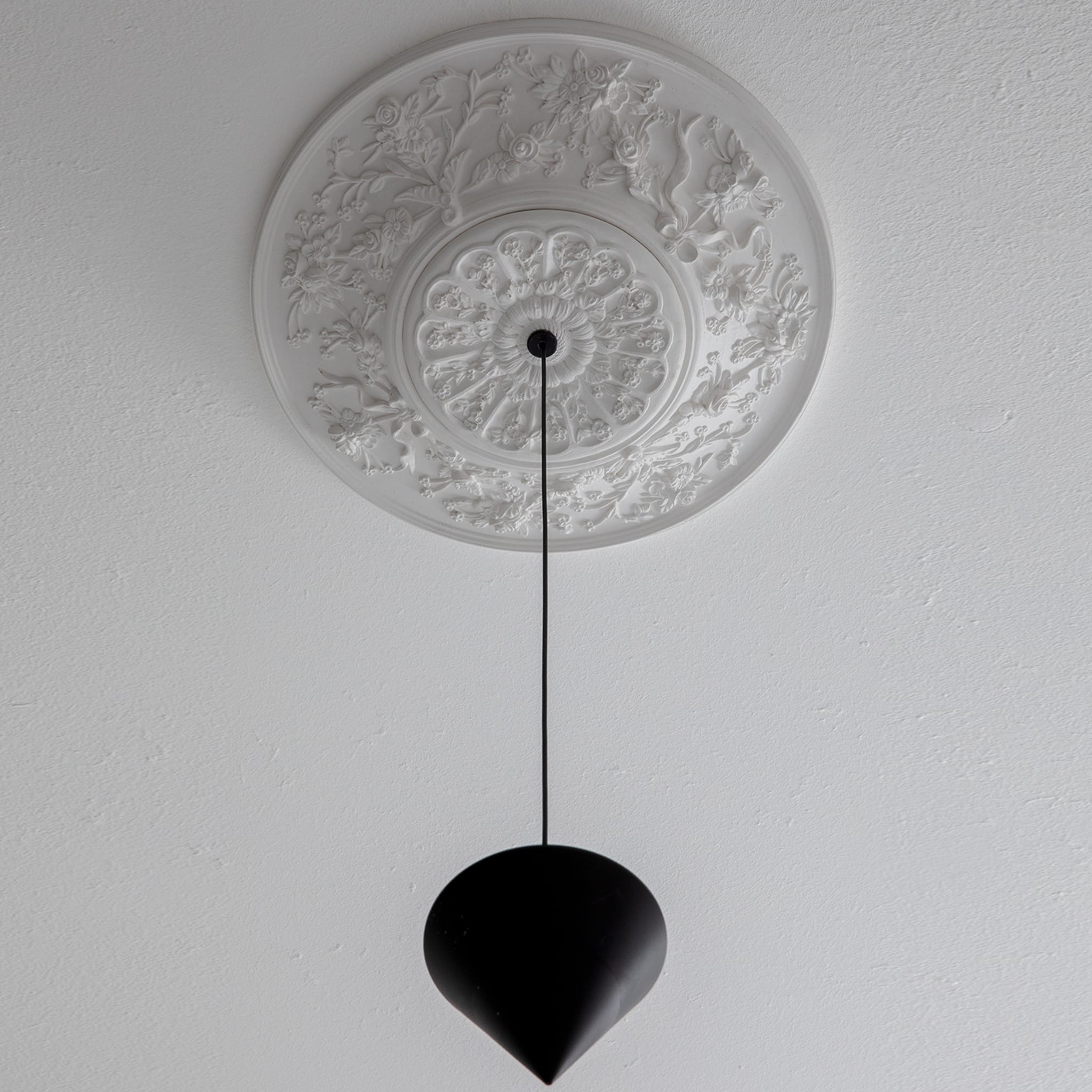 Moonbloom Pendant Lamp by Matteo Ugolini - Alternative view 1