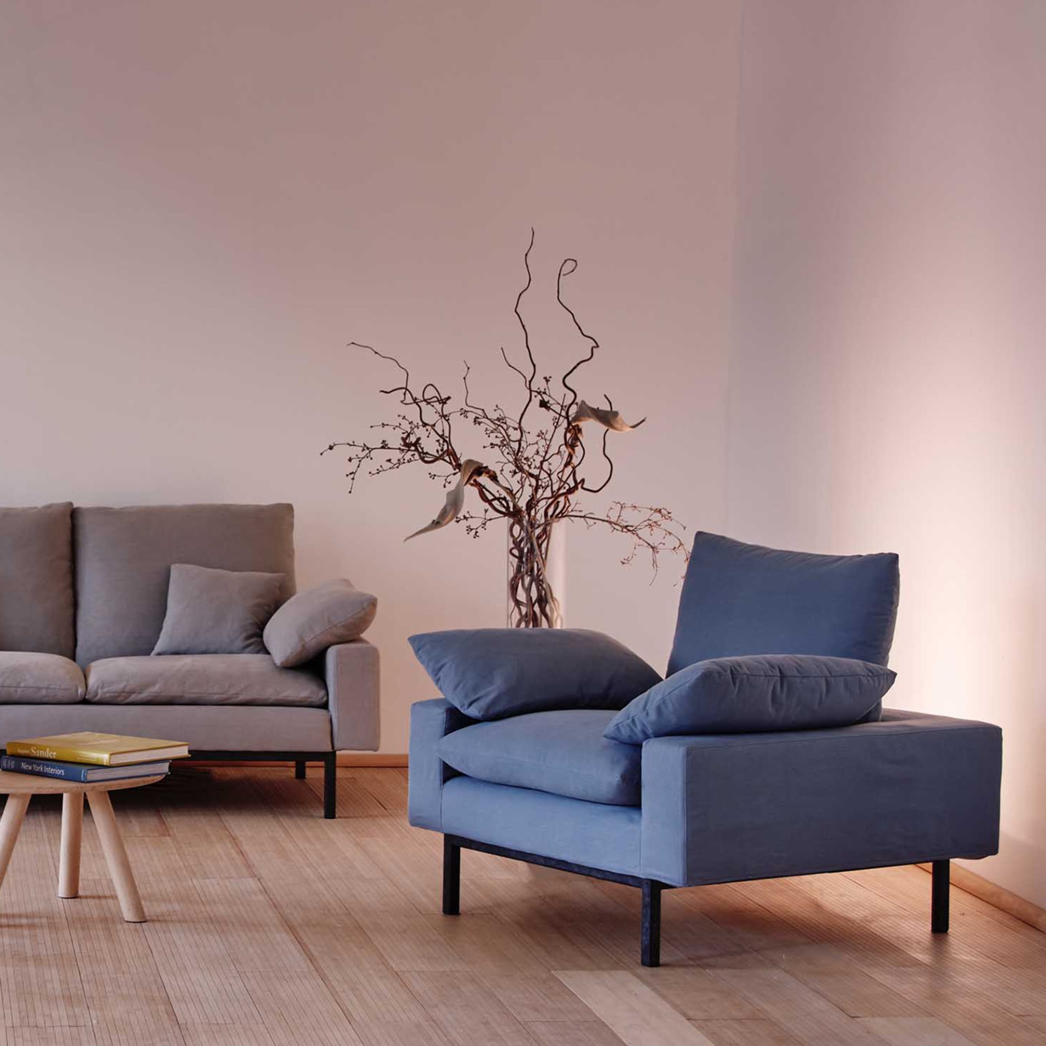 Bad Ecological Blue Armchair by Vanessa Tambelli - Alternative view 3