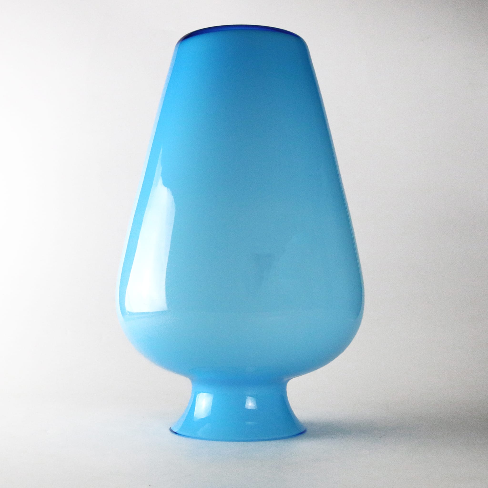 Anfora-Like Turquoise Vase - Alternative view 3