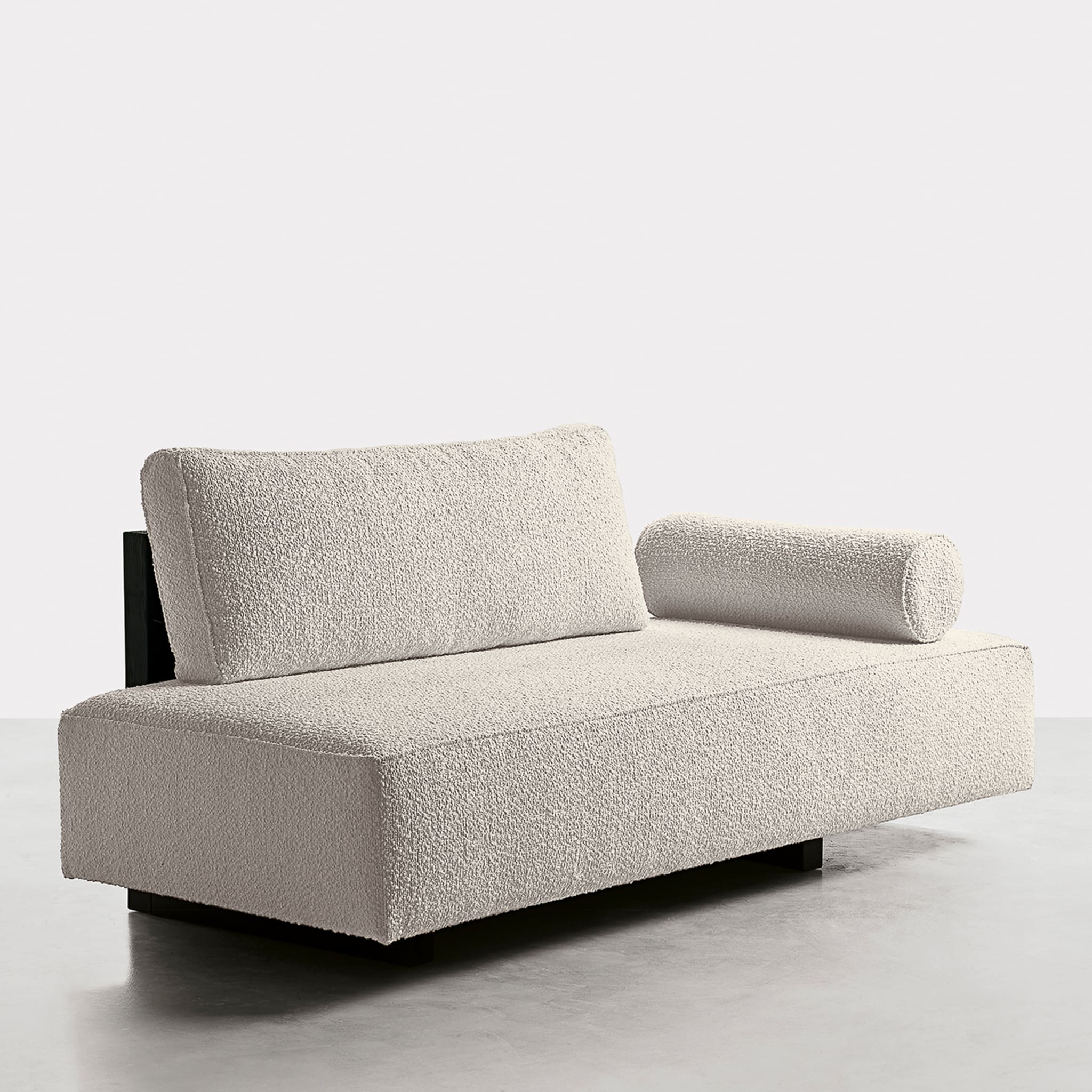 Zelig White Sofa by Dainelli Studio - Alternative view 1