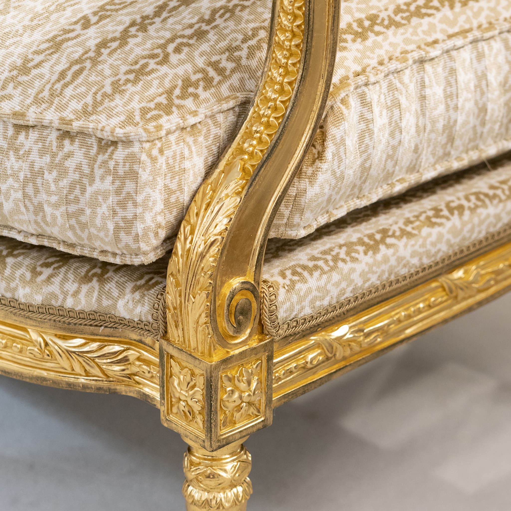 Sofa im Louis XVI-Stil - Alternative Ansicht 2