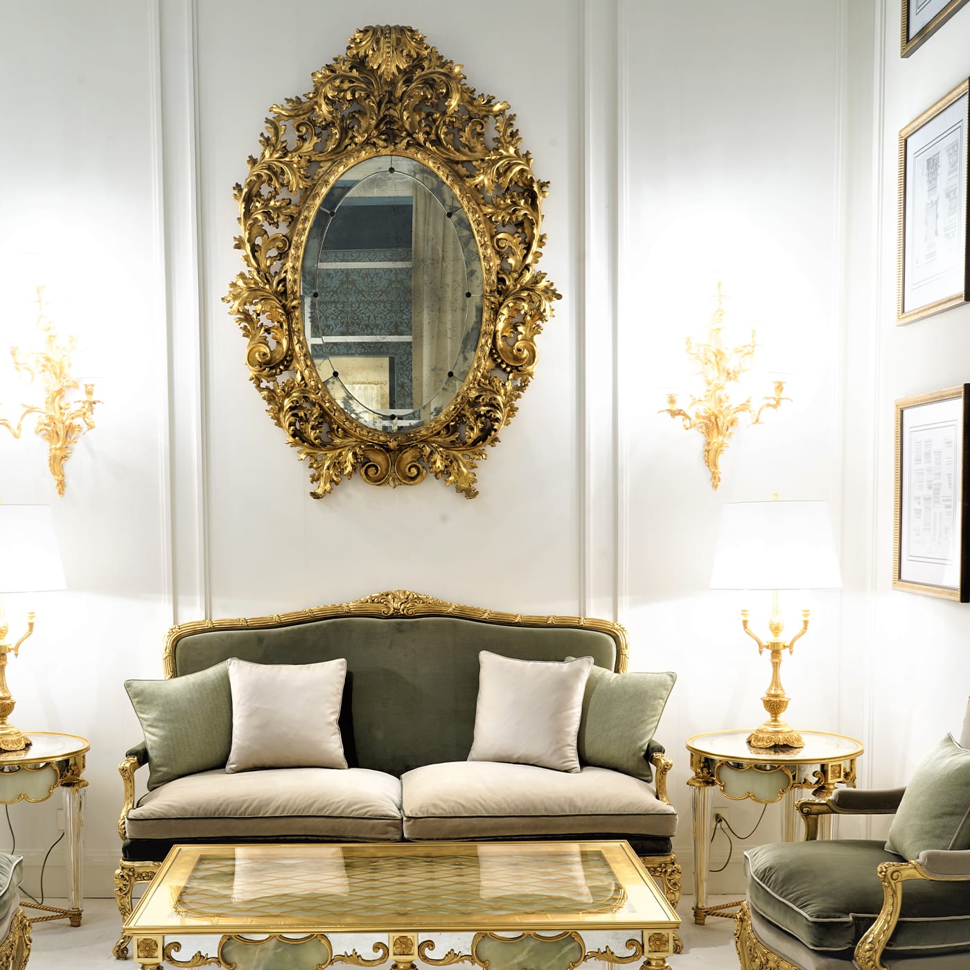 ovaler gold-spiegel im barock-stil